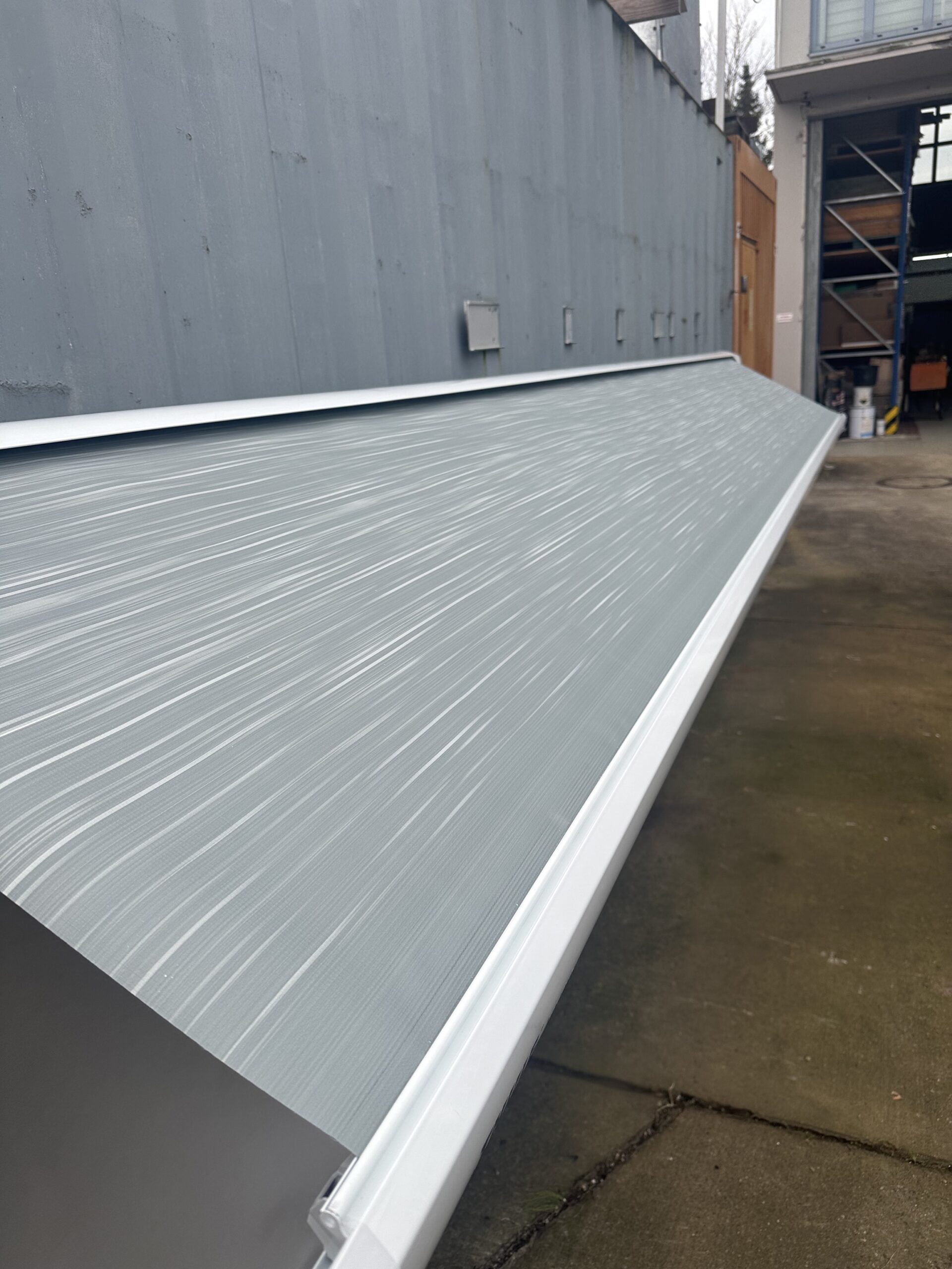 Thule Omnistor 6300 WHI Dachmarkise; 500cm; weiß – Bild 5