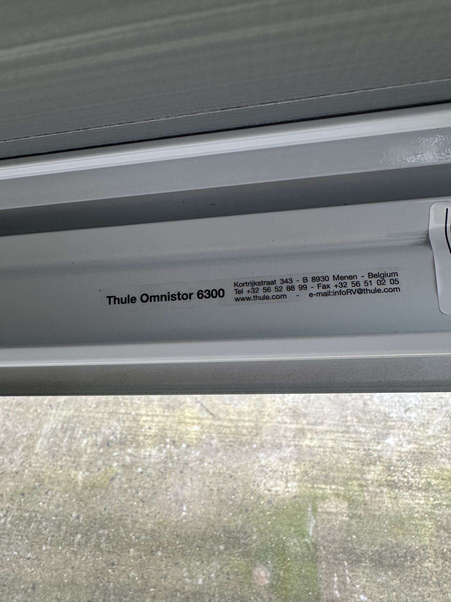 Thule Omnistor 6300 WHI Dachmarkise; 500cm; grau – Bild 5