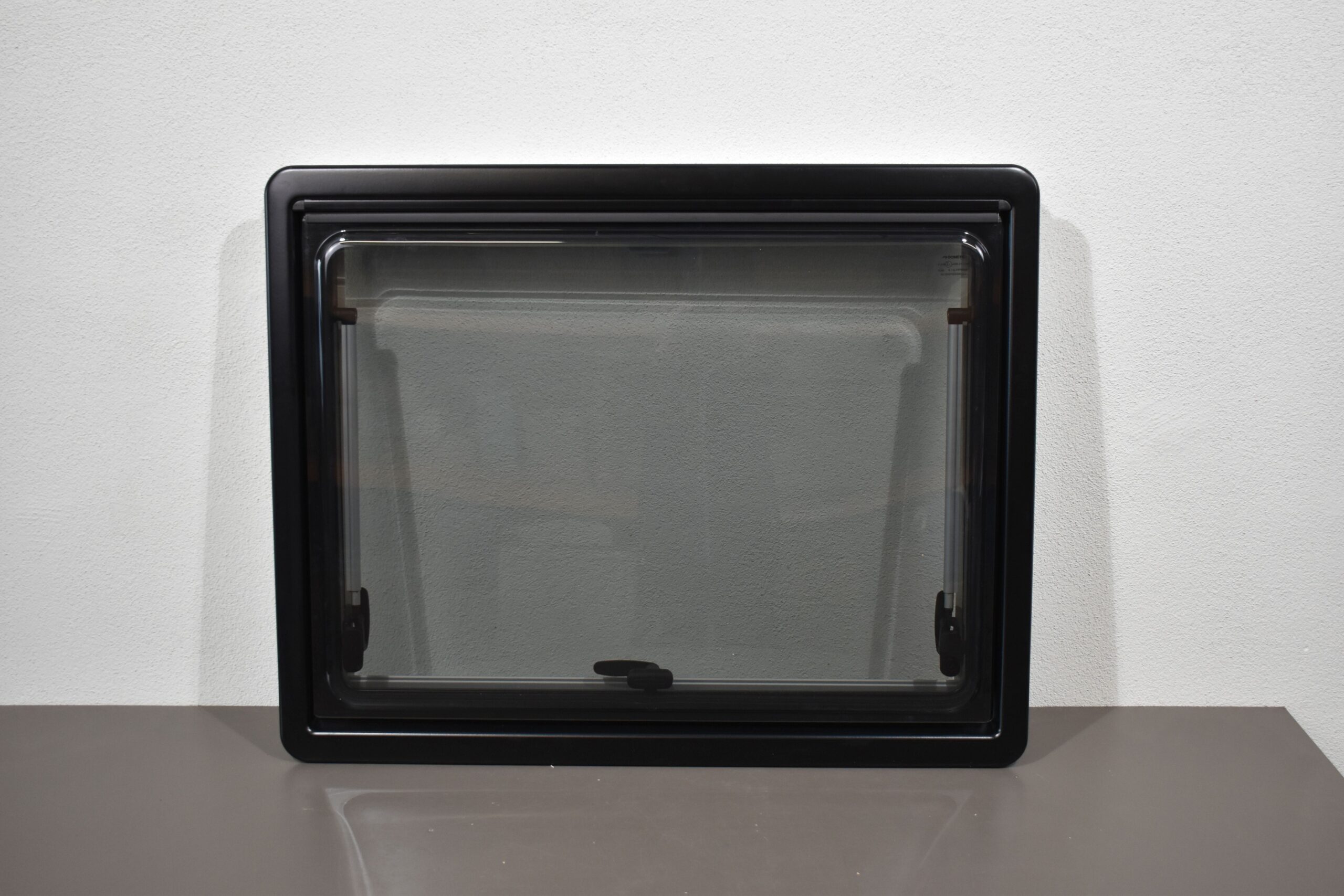 Dometic S4 Ausstellfenster mit Innenrahmen 750x600mm – Bild 2
