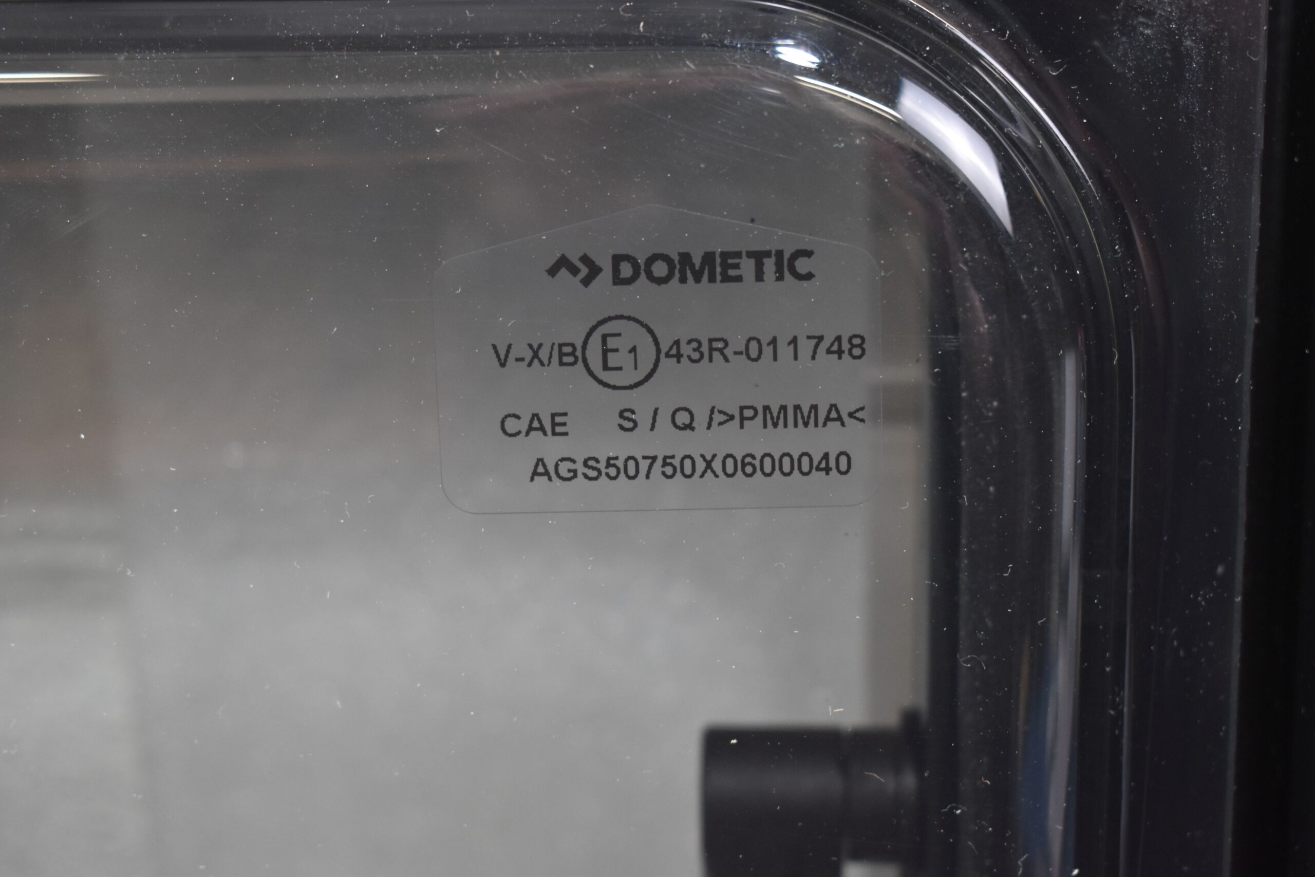 Dometic S4 Ausstellfenster mit Innenrahmen 750x600mm – Bild 10