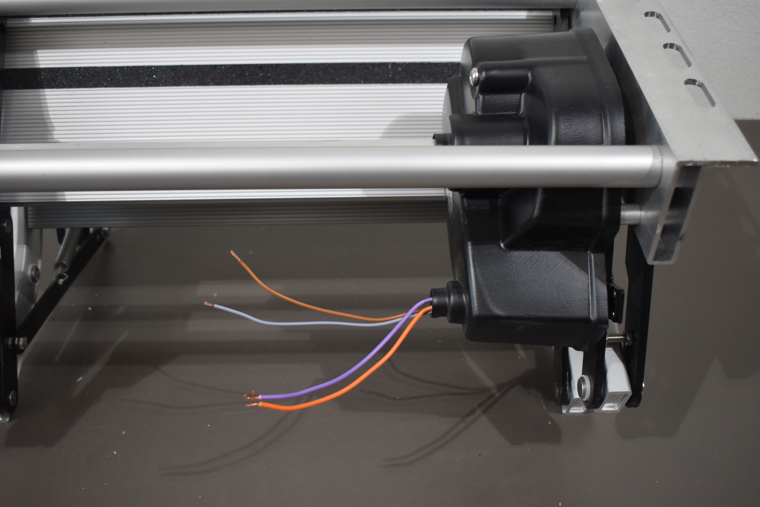 Thule Elektrisch ausfahrende Trittstufe Double Step 12Volt 500 I Smove – Bild 6