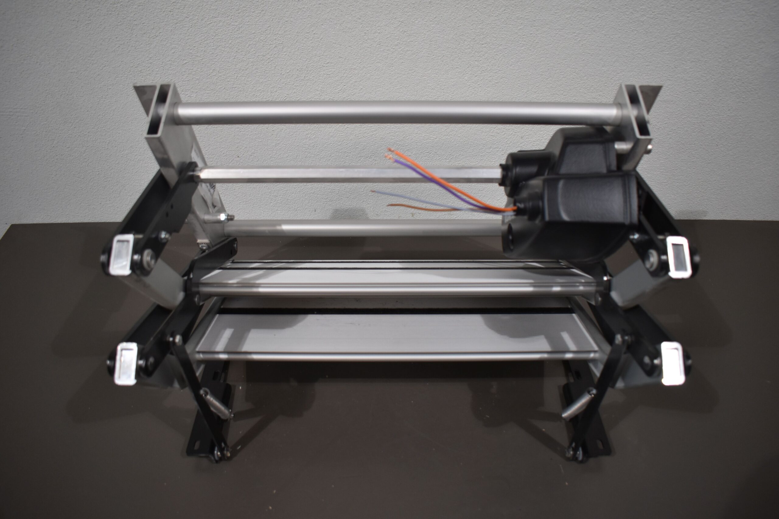 Thule Elektrisch ausfahrende Trittstufe Double Step 12Volt 500 I Smove – Bild 9