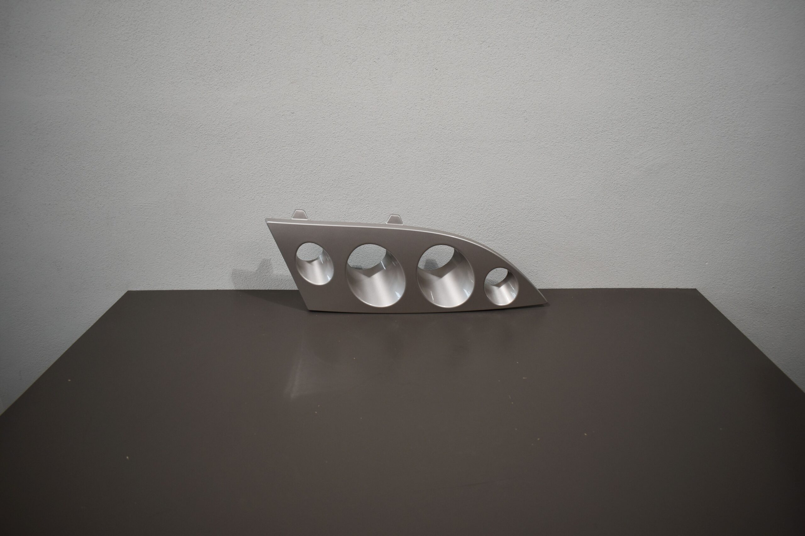 Heckleuchtenträger; grau Met.