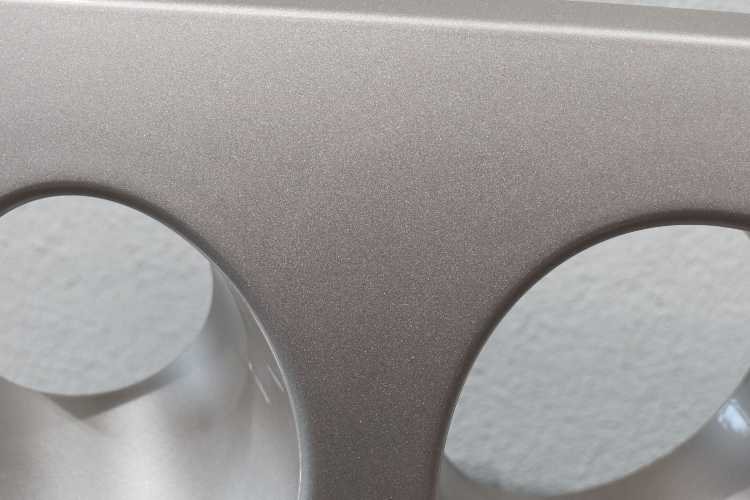 Heckleuchtenträger; grau Met. – Bild 3