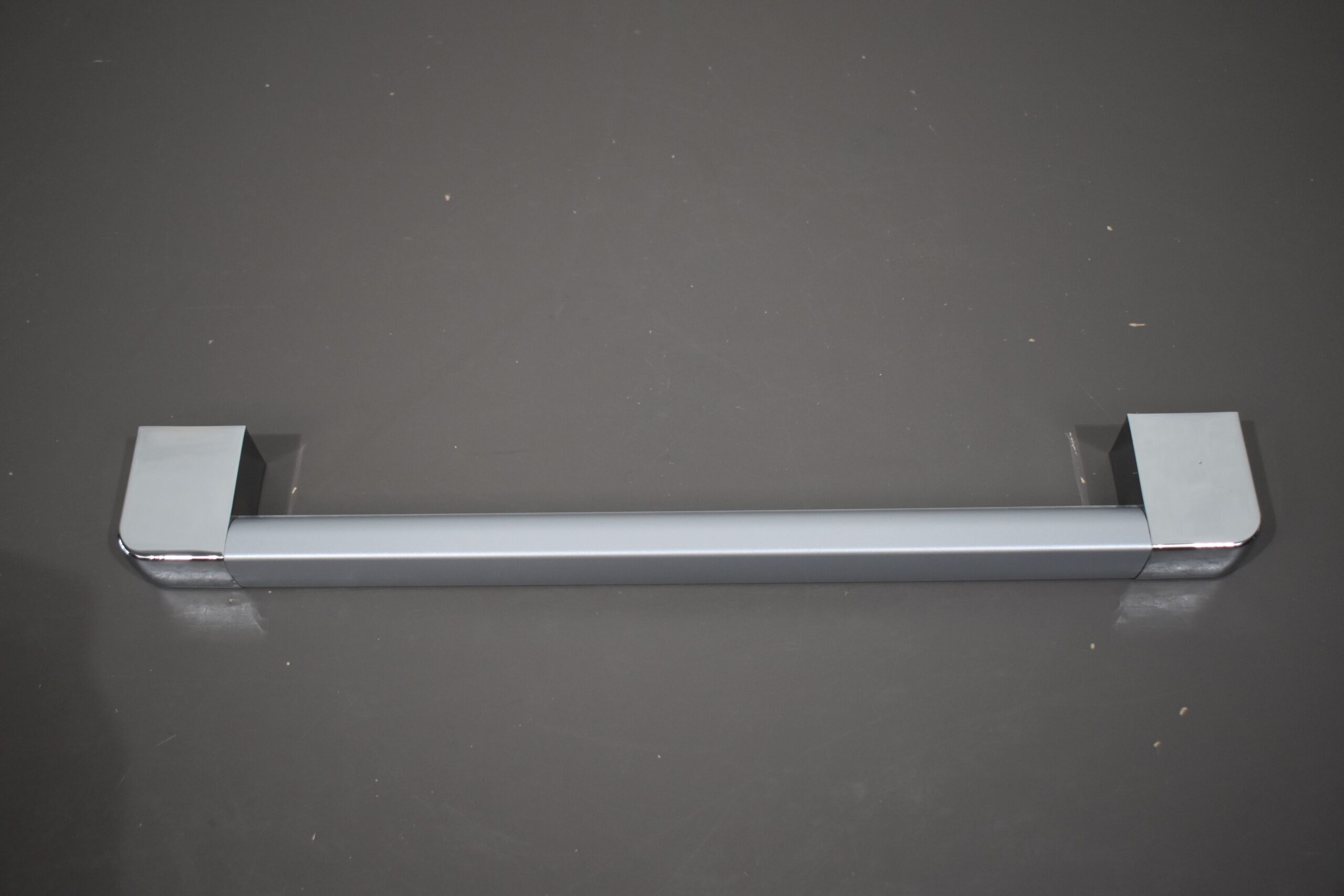 Niesmann und Bischoff Türeinstiegsgriff; grau – Bild 7