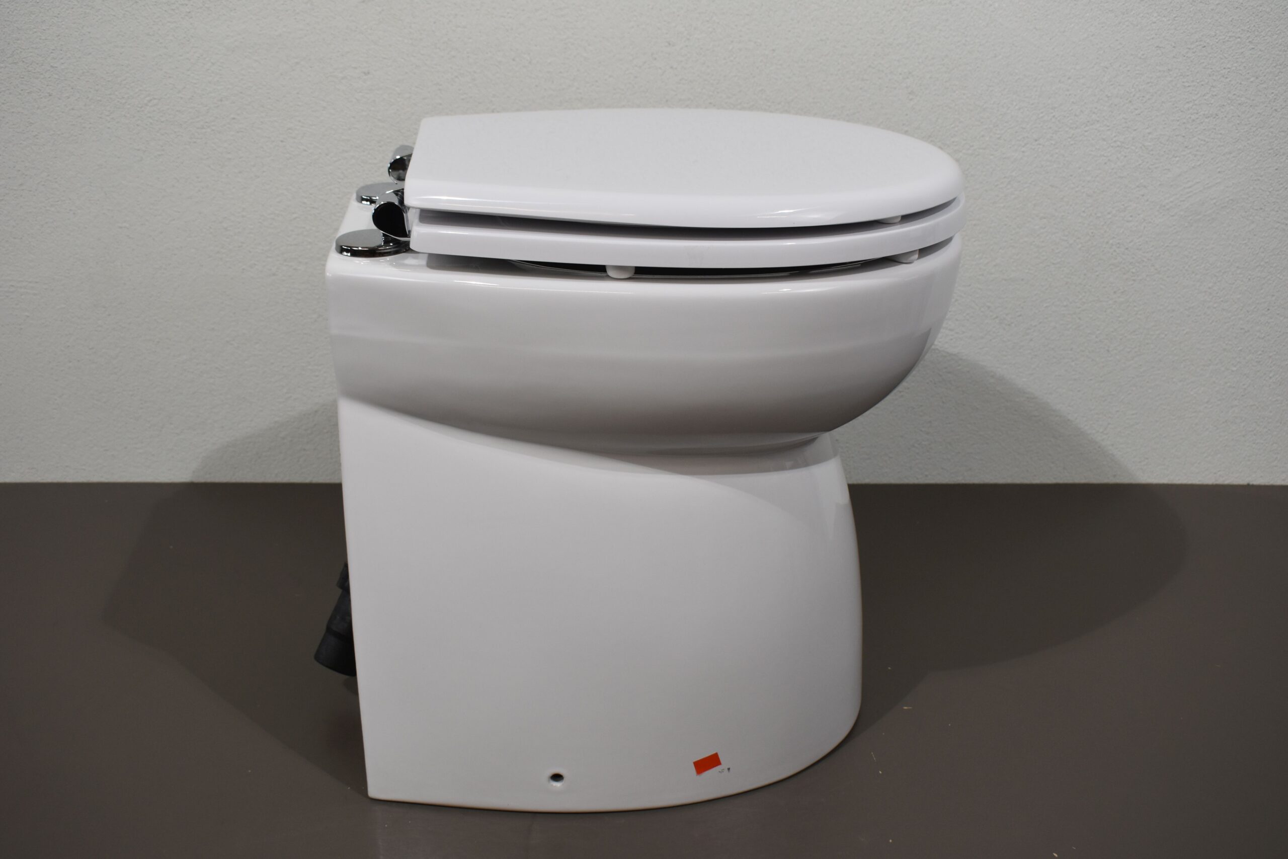 Zerhacker - Toilette Marine AB Silent für Wohnmobil – Bild 10