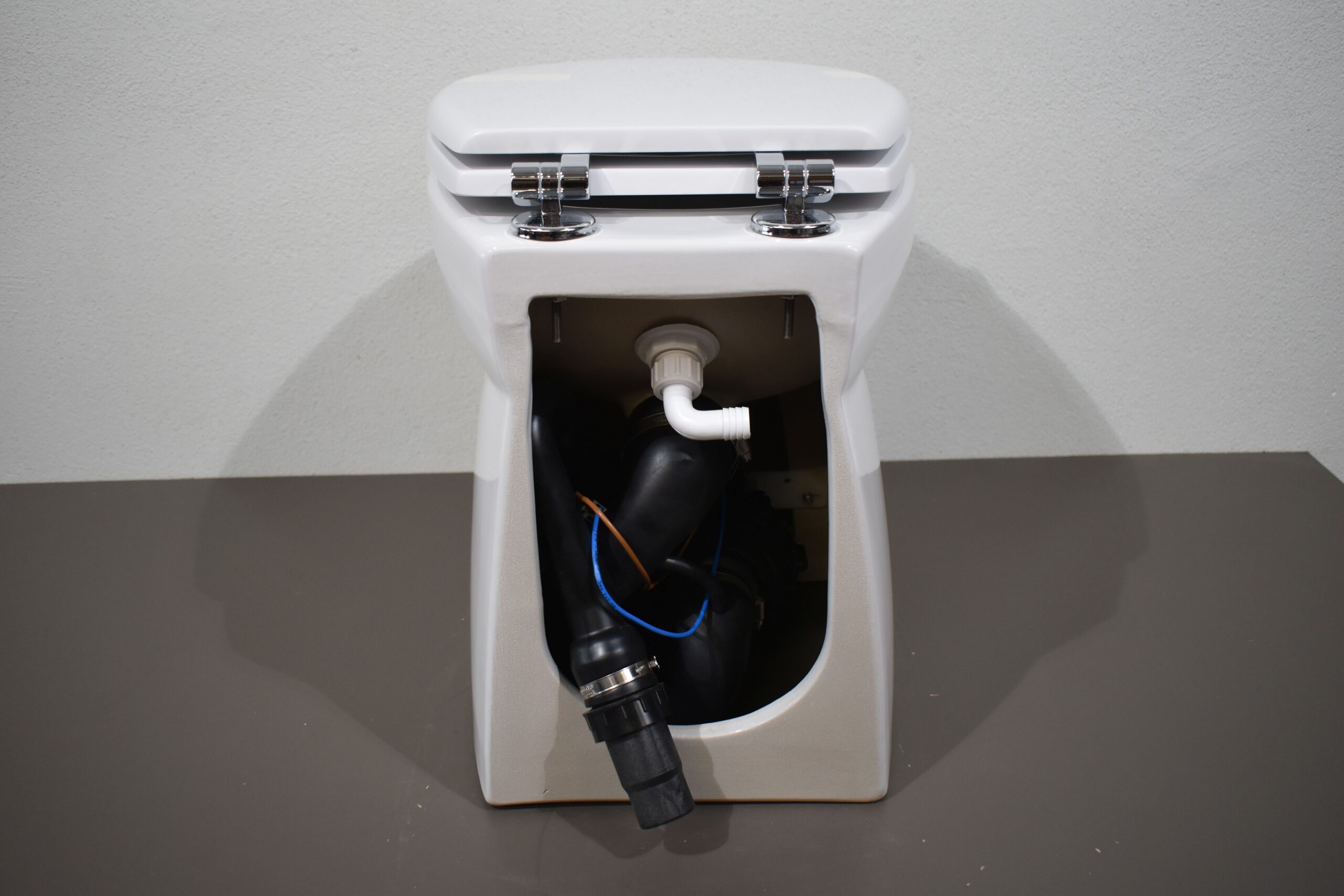 Zerhacker - Toilette Marine AB Silent für Wohnmobil – Bild 9