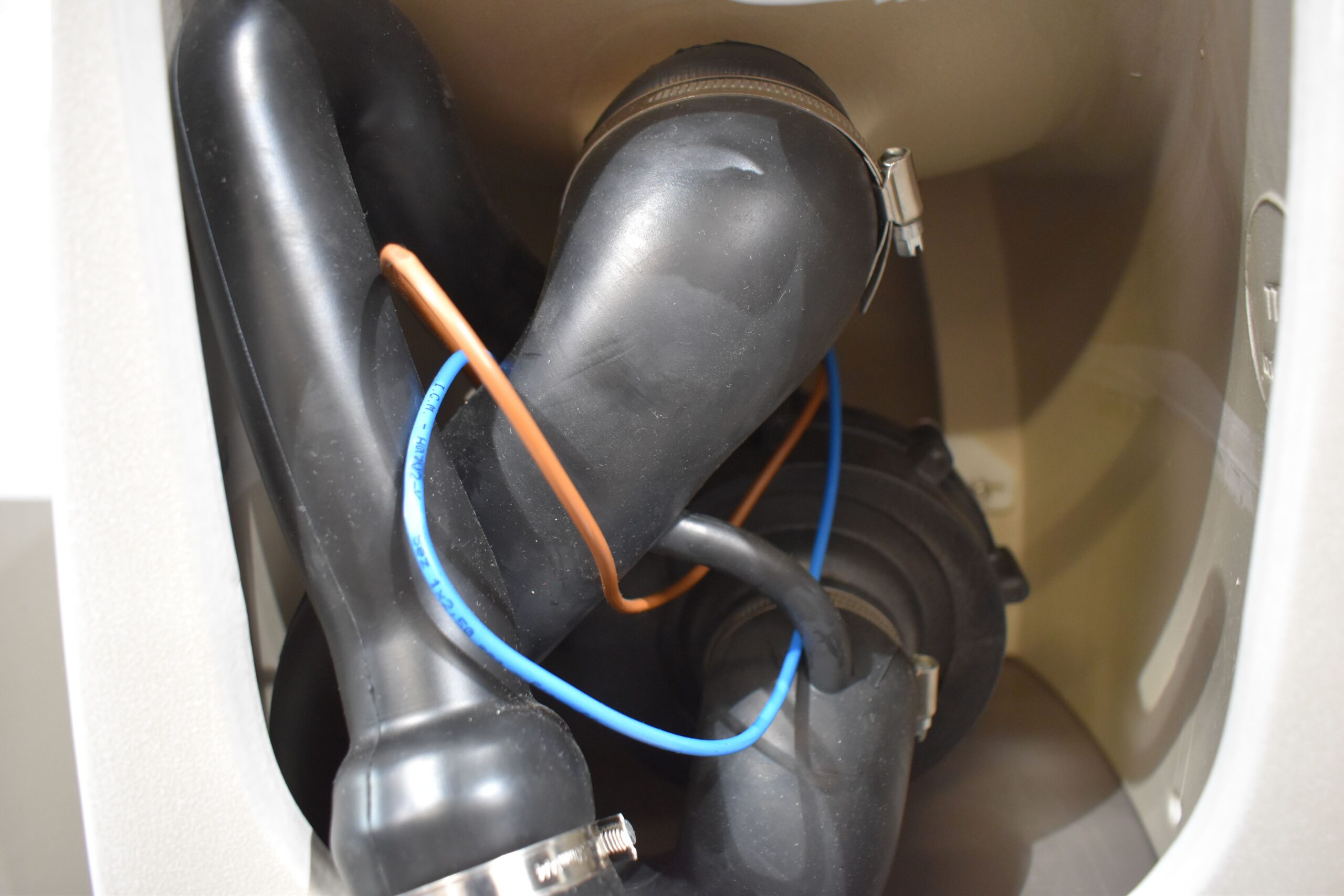 Zerhacker - Toilette Marine AB Silent für Wohnmobil – Bild 11