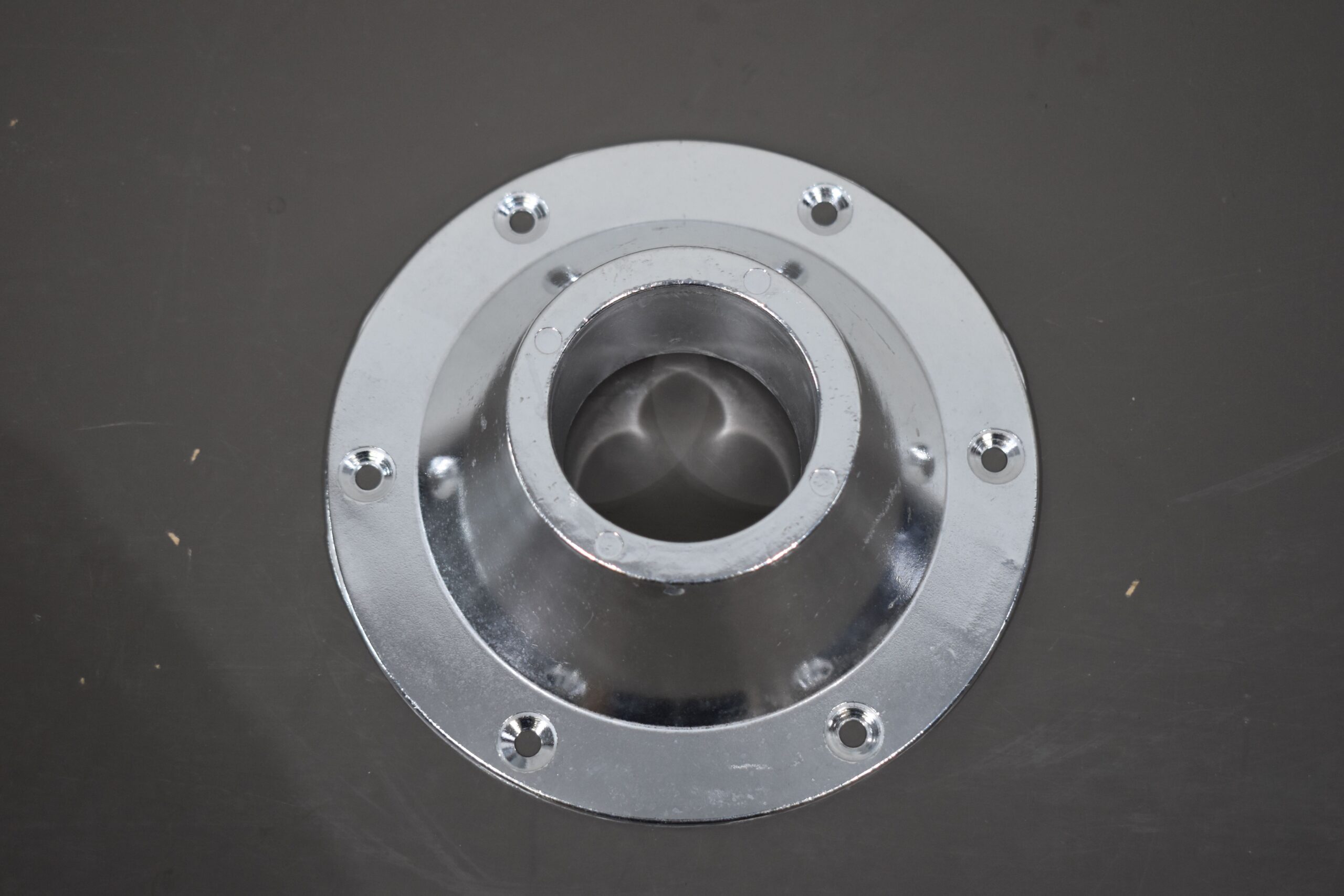 Tischsockel / Tischrosette für Stecktischfuß – Bild 3