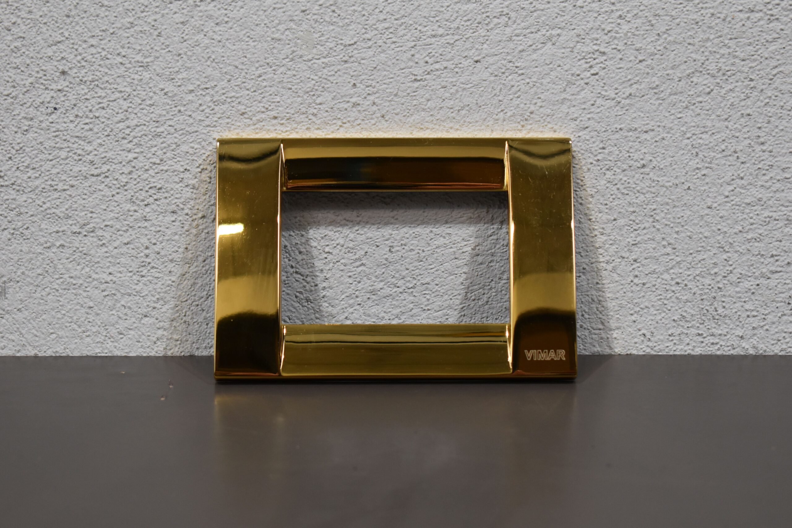 Vimar Abdeckrahmen; Gold – Bild 2