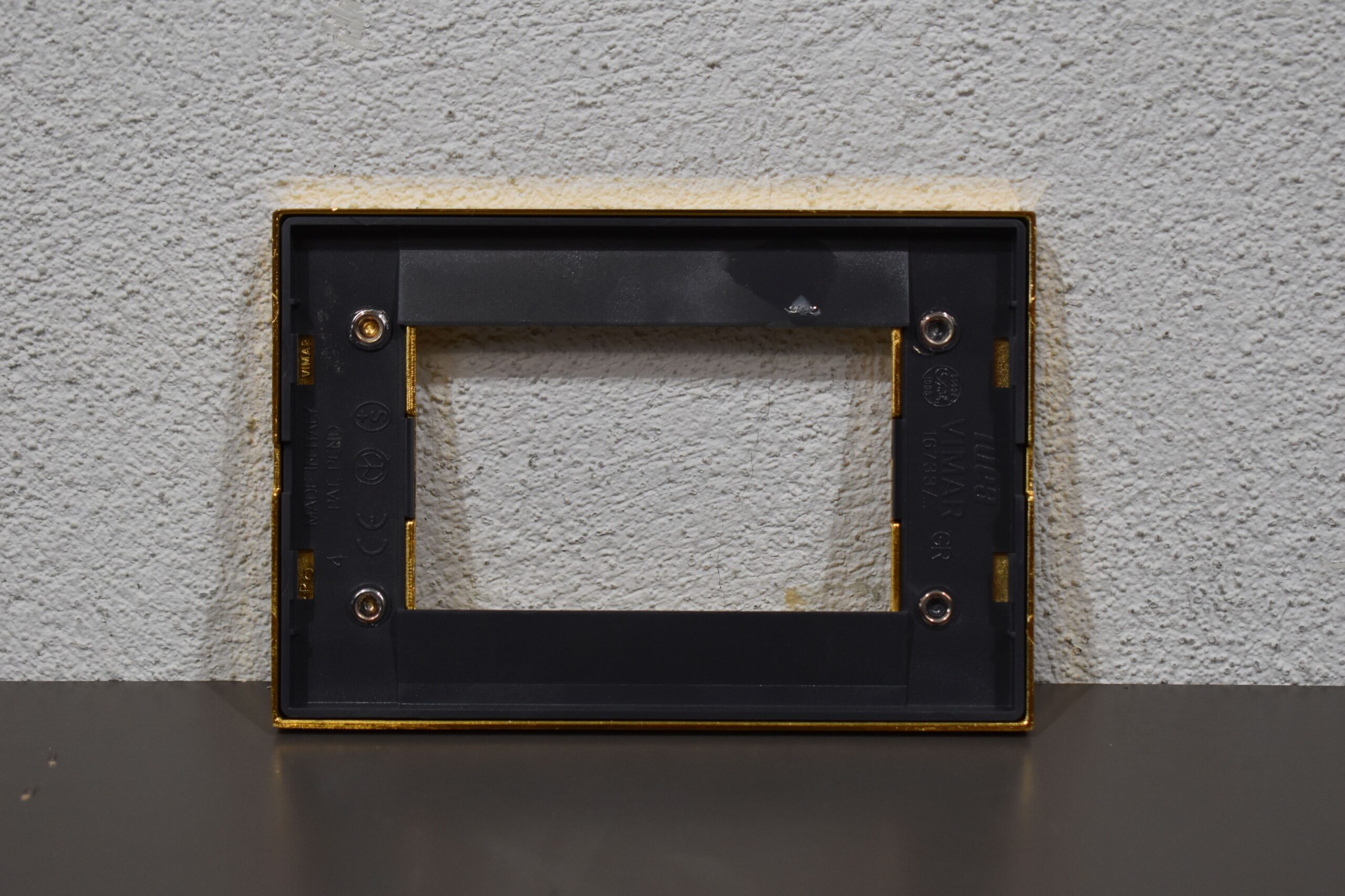 Vimar Abdeckrahmen; Gold – Bild 3