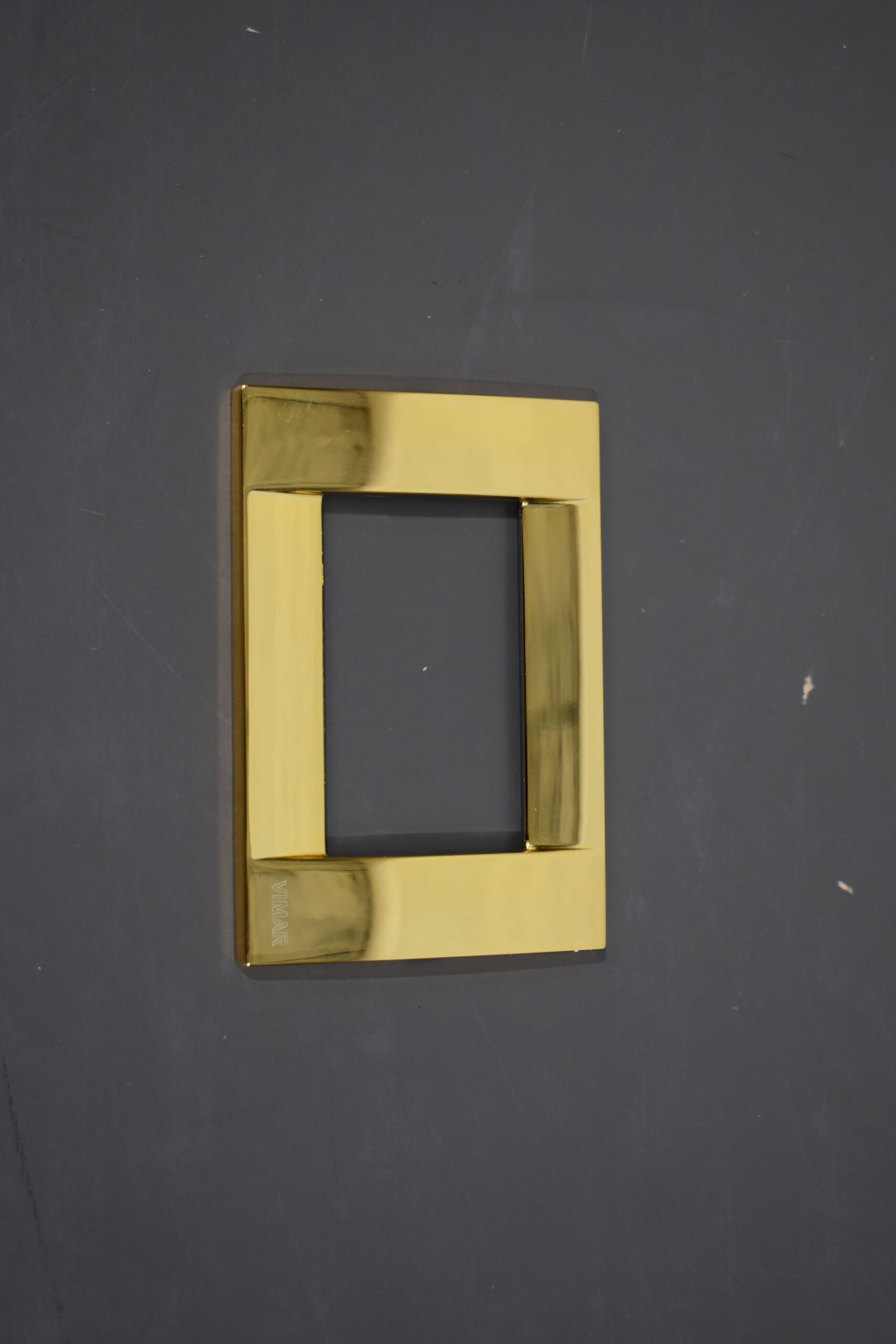 Vimar Abdeckrahmen; Gold – Bild 4