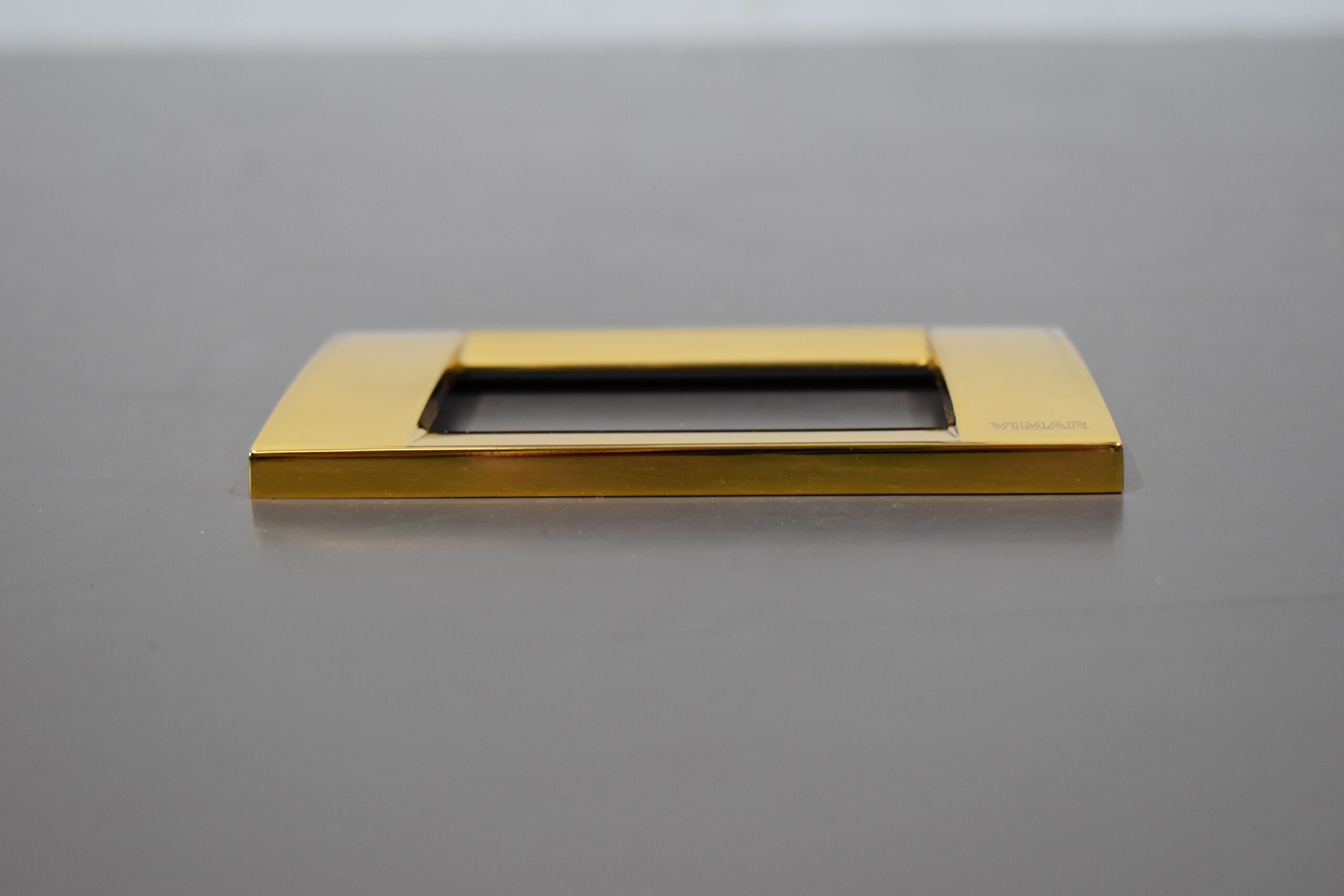 Vimar Abdeckrahmen; Gold – Bild 5