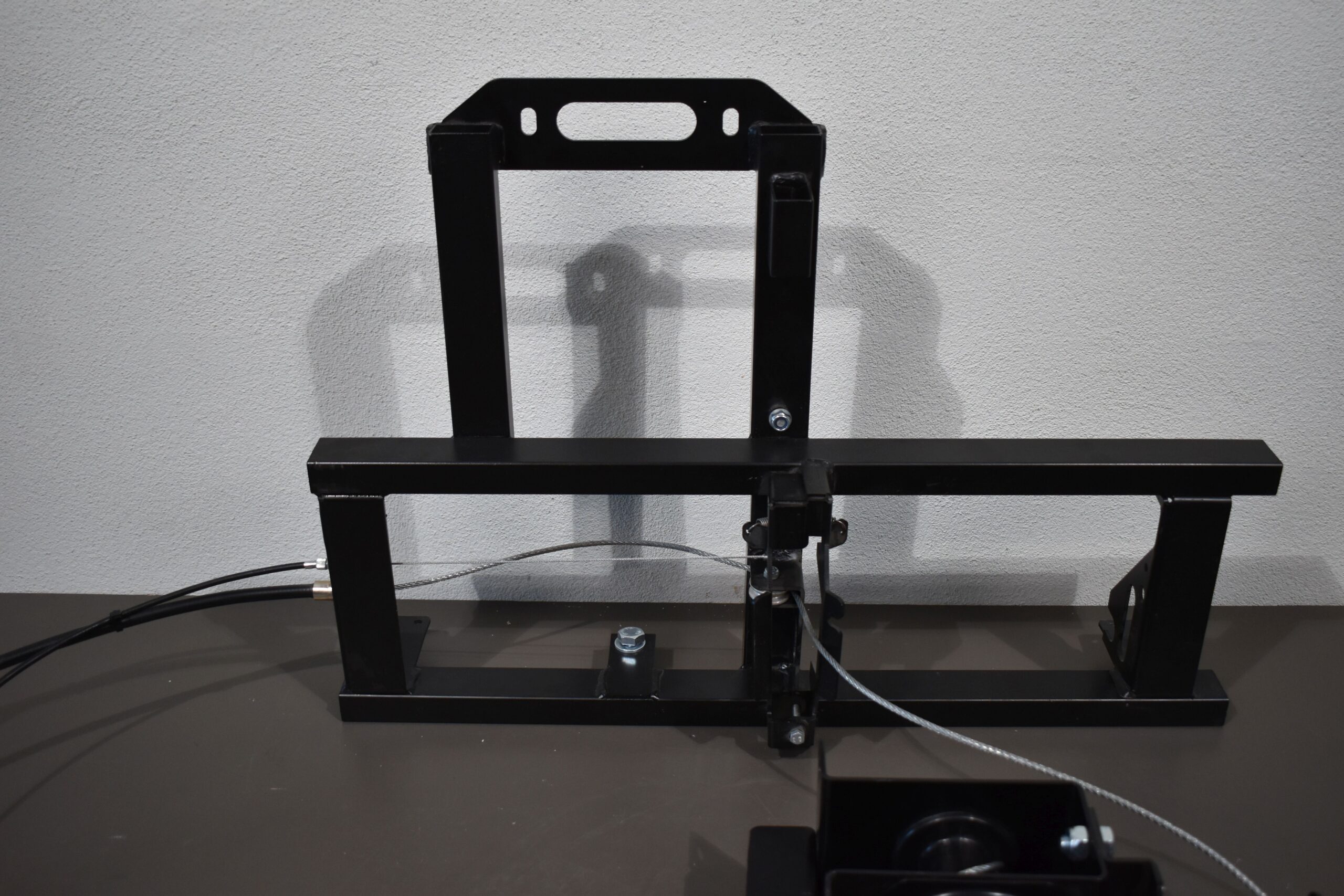 Reserverad Halterung mit Seilzug – Bild 3