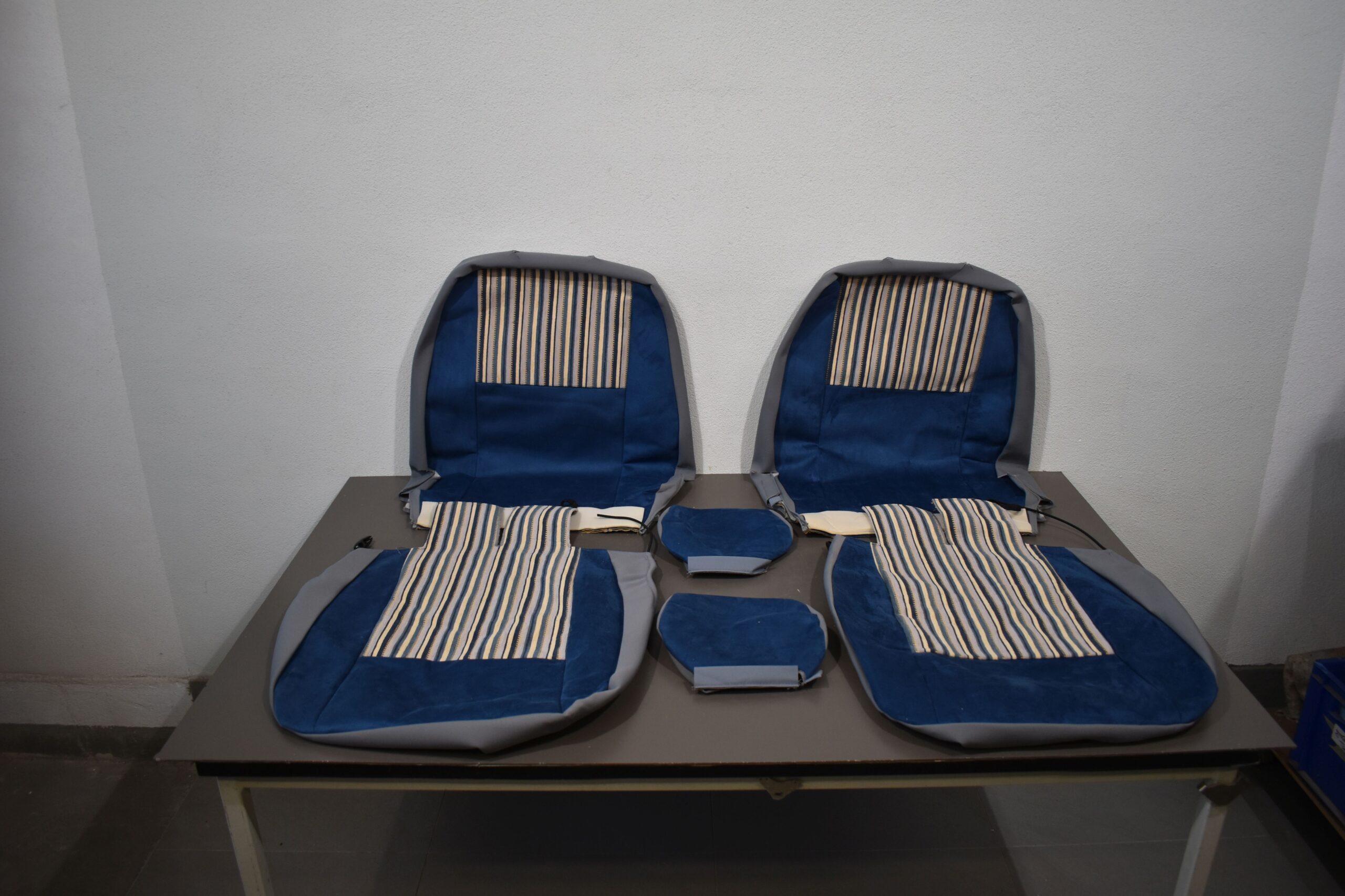 Sitzbezug Satz Fahrerhaus rechts / links; ,,Lagano"