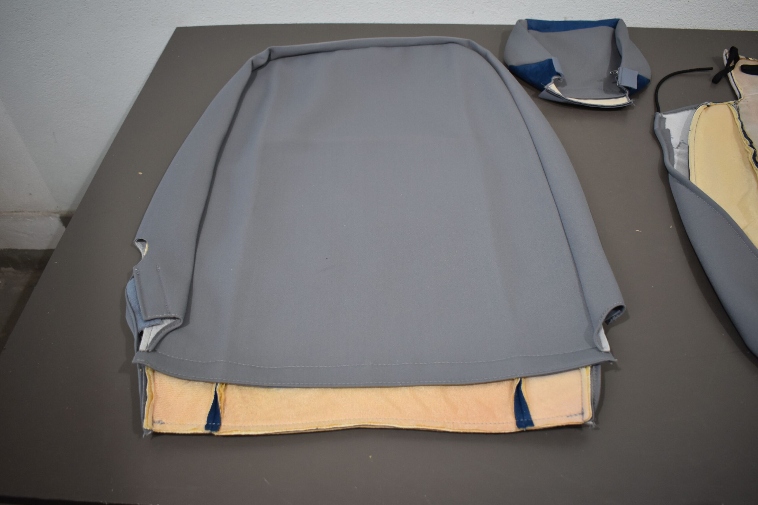 Sitzbezug Satz Fahrerhaus rechts / links; ,,Lagano" – Bild 7