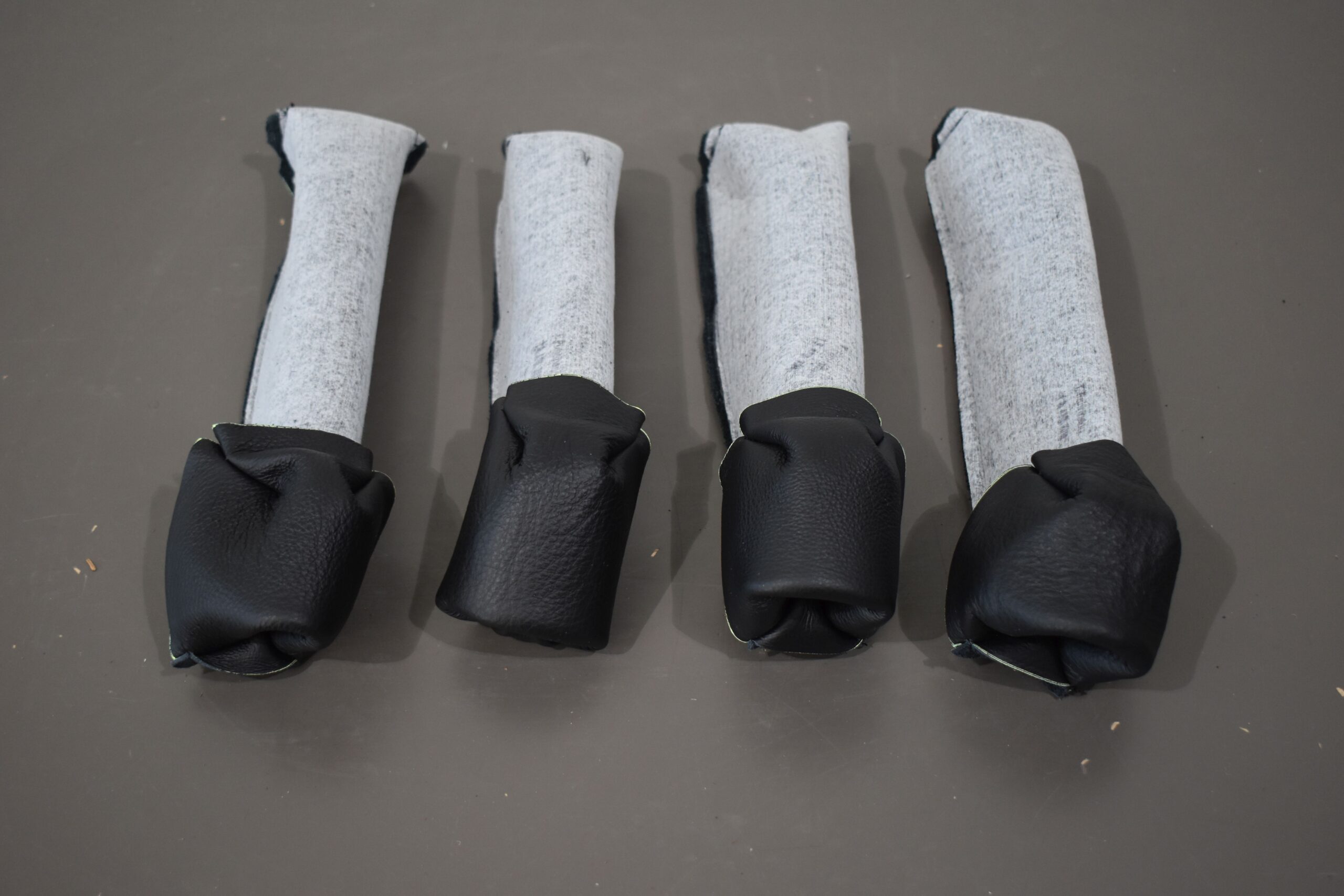 4 teilige Armlehnen Bezug FS / BFS Flair; schwarz – Bild 2