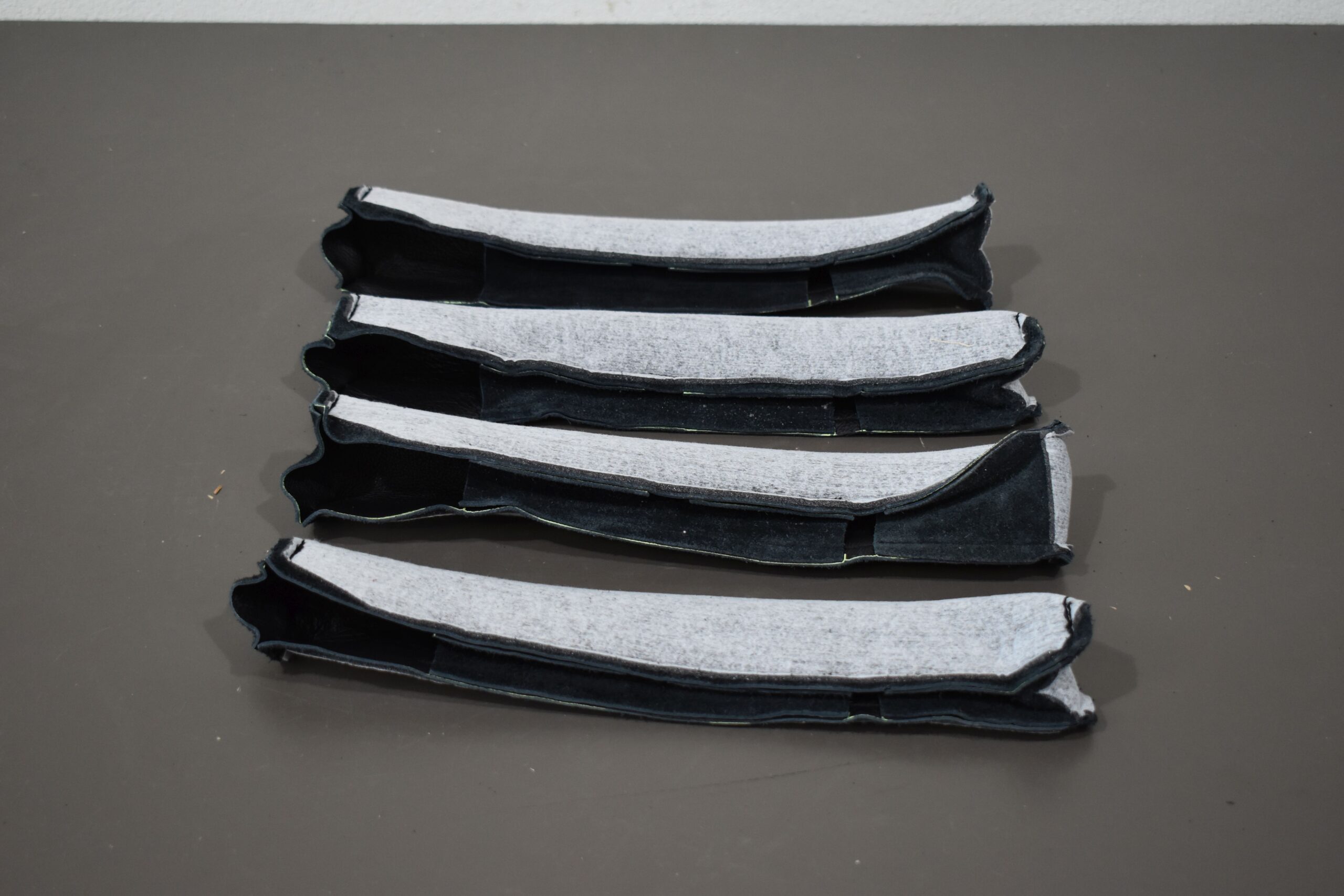 4 teilige Armlehnen Bezug FS / BFS Flair; schwarz – Bild 5