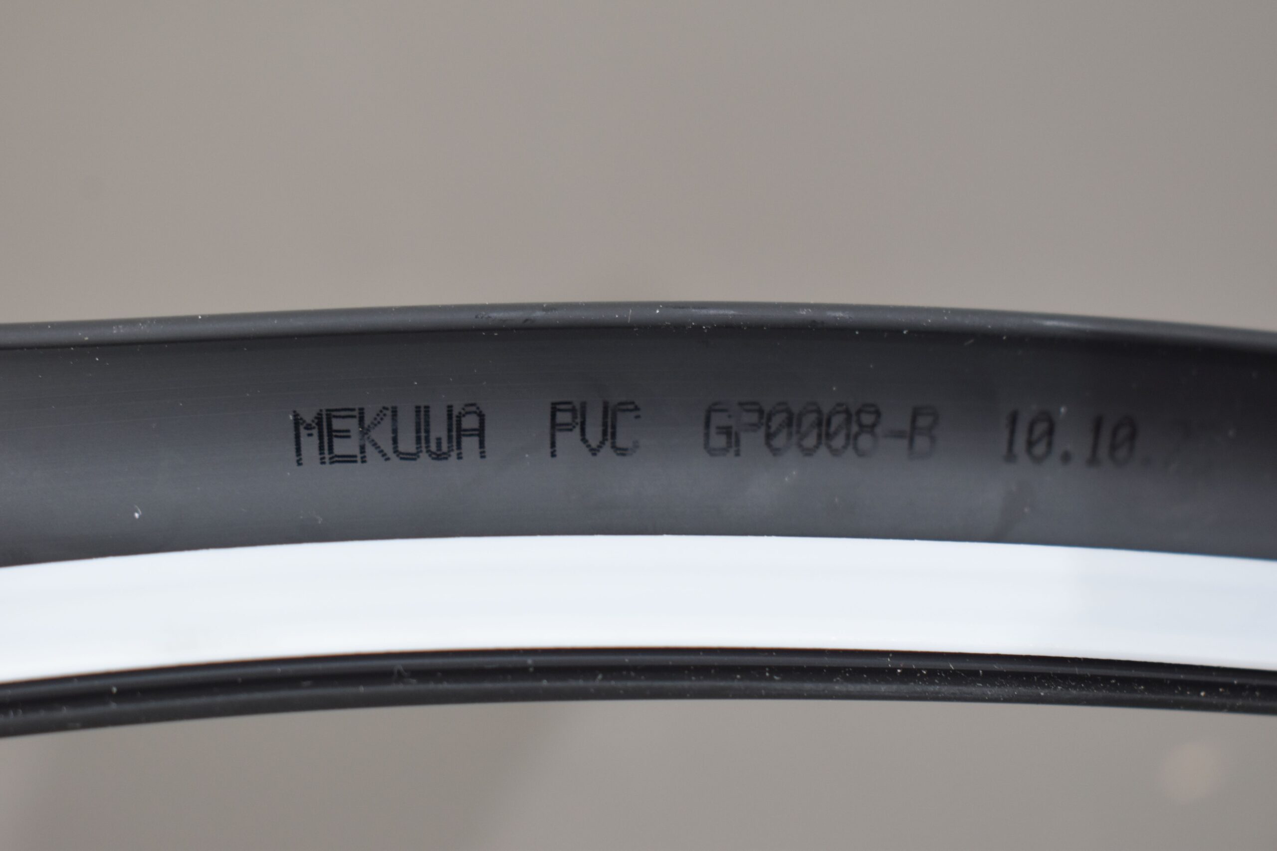 Mekuwa Poliplastic Gummiprofil für Ausstellfenster; 12m – Bild 4