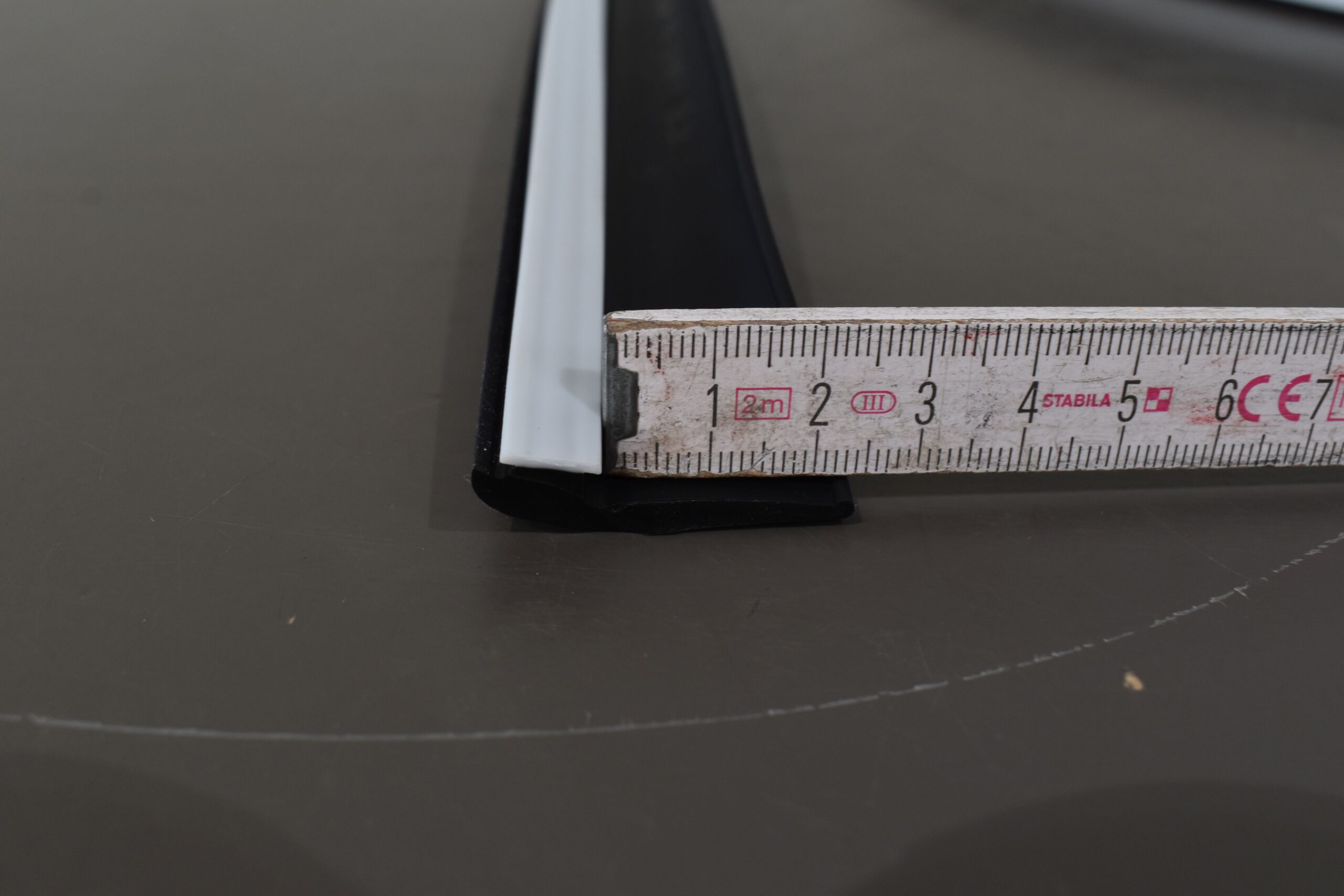 Mekuwa Poliplastic Gummiprofil für Ausstellfenster; 20m – Bild 5