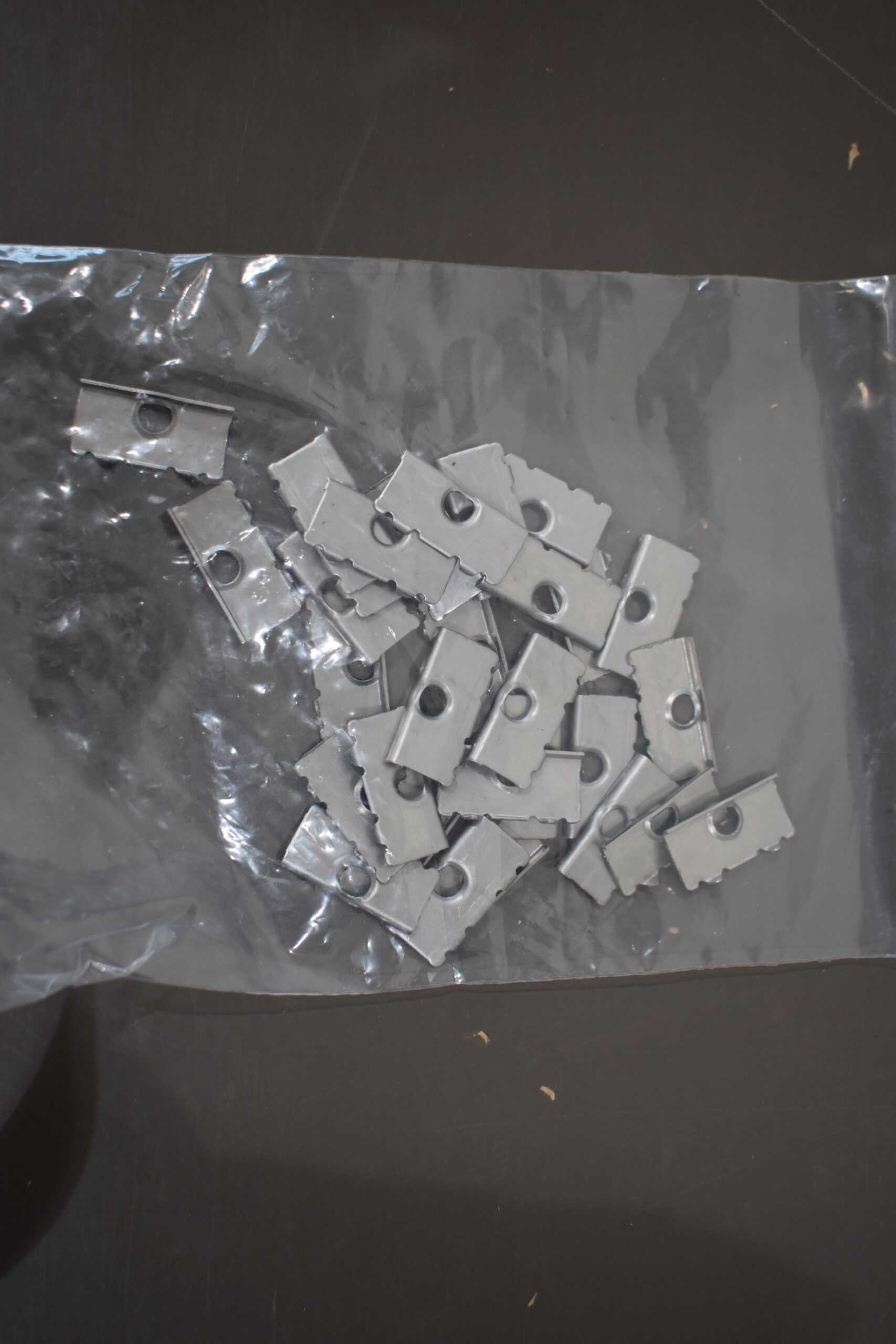 Mekuwa Poliplastic Gummiprofil für Ausstellfenster; 12m – Bild 7