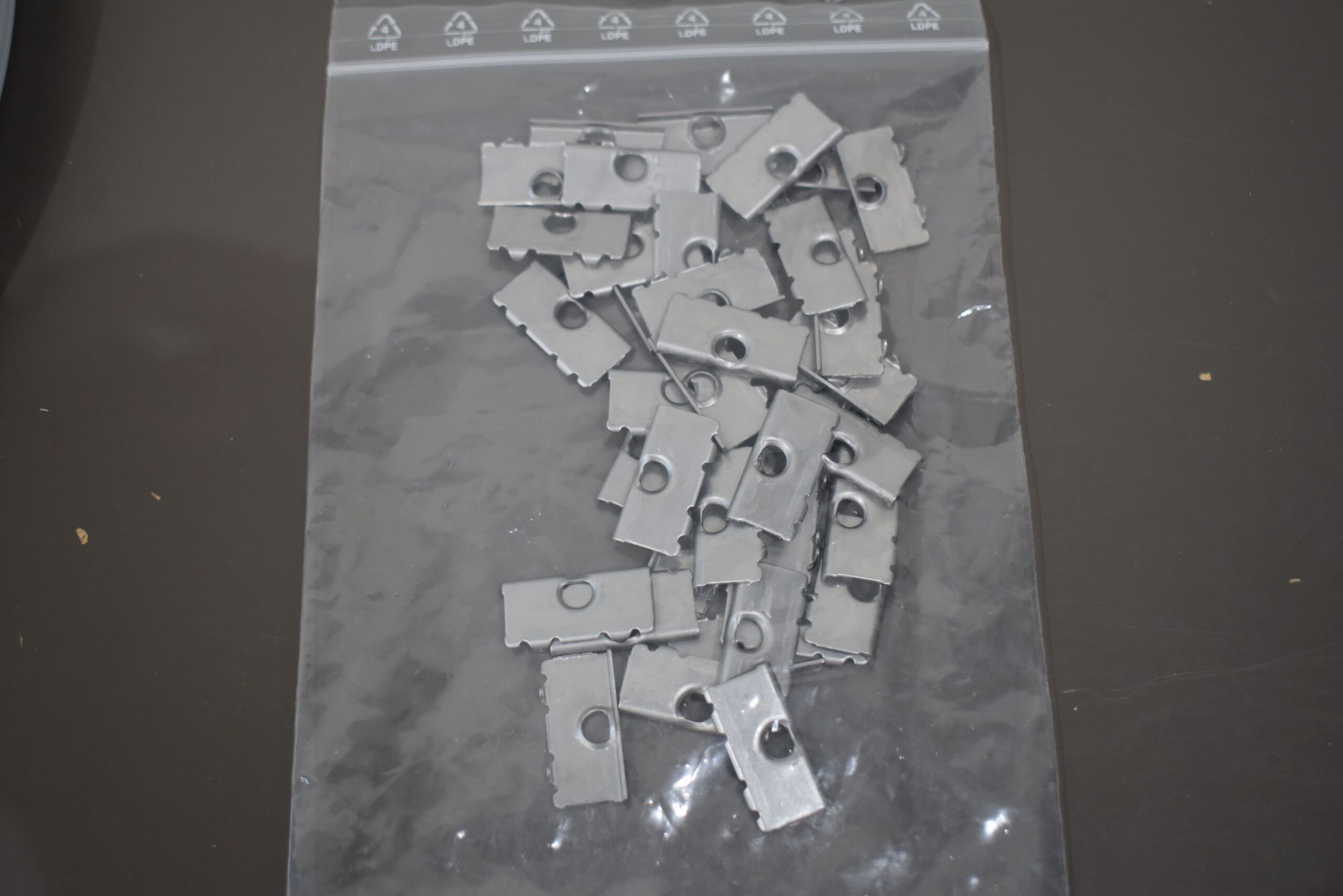 Mekuwa Poliplastic Gummiprofil für Ausstellfenster; 8m – Bild 7