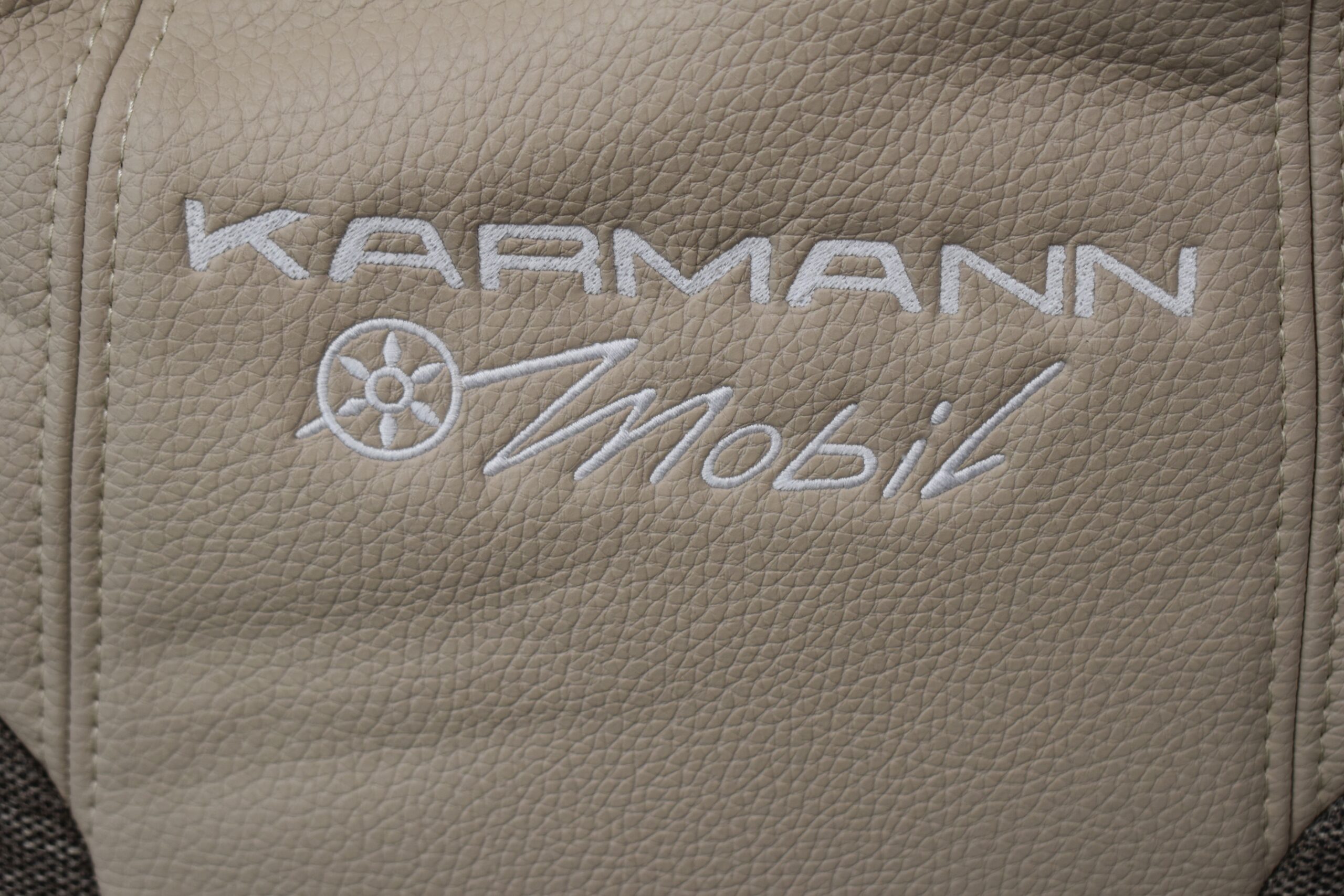 Karmann Mobil Sitzbezug-Set; Fahrer- / Beifahrersitz – Bild 3