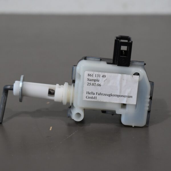 Alternative view of Hella Stellmotor für Fahrertür IM1