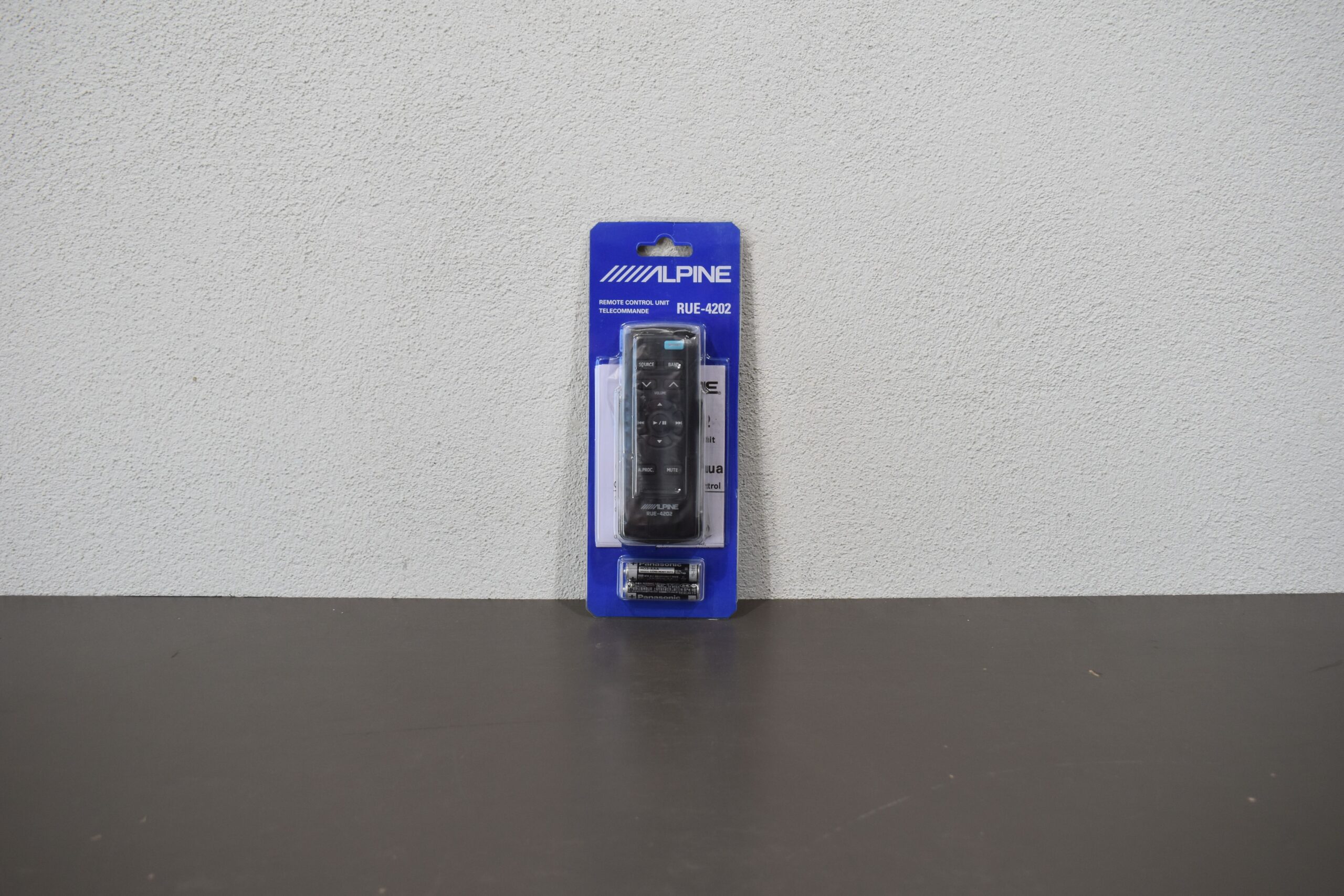 Alpine Fernbedienung RUE-4202 mit Wandhalterung