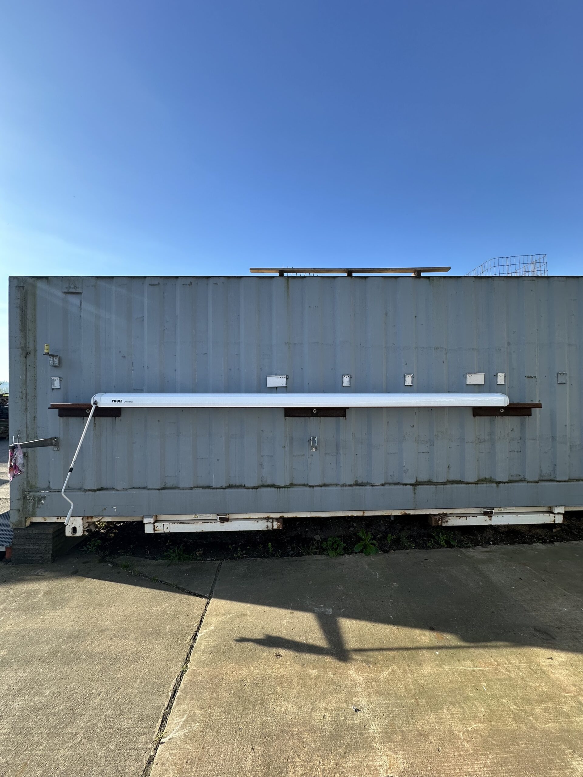 Thule Omnistor Dachmarkise 6200 400cm weiß – Bild 2