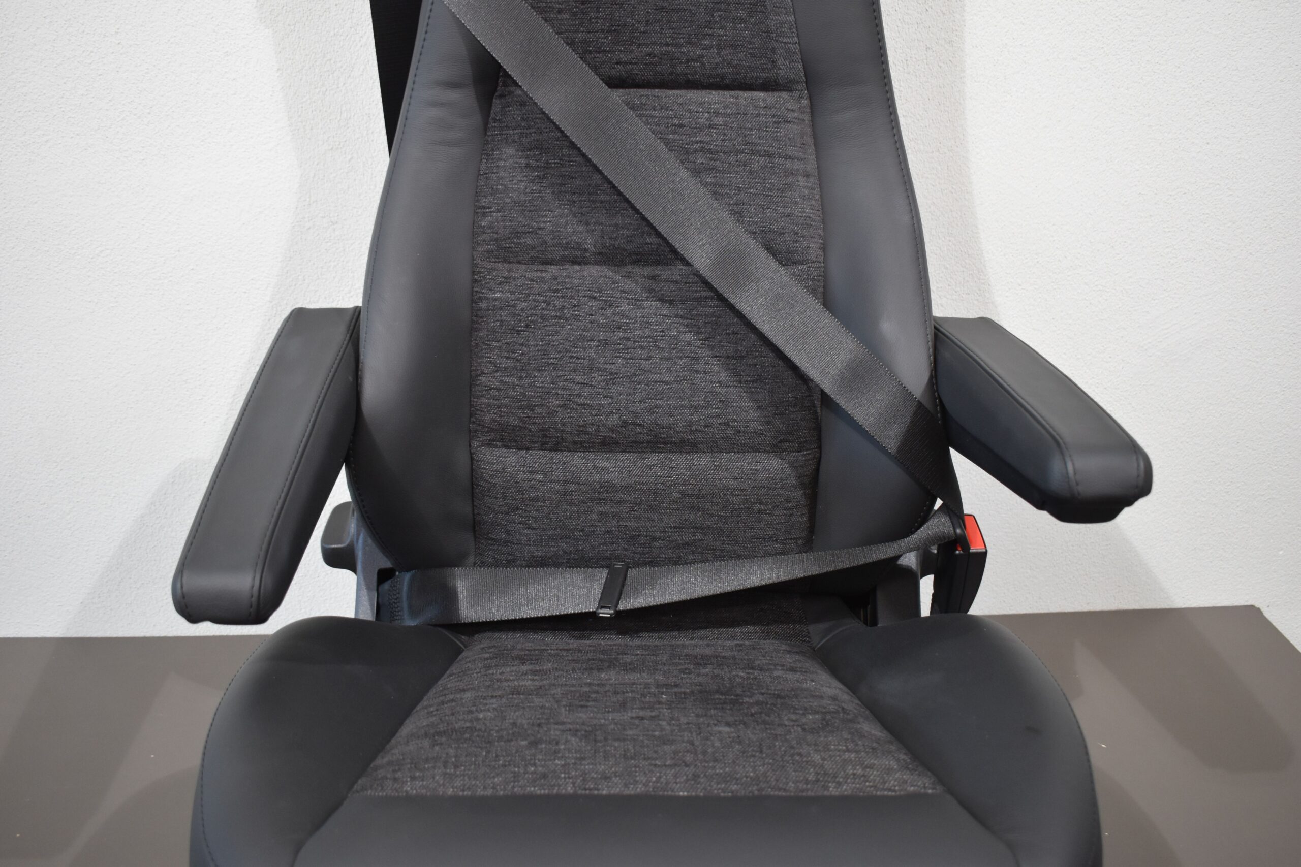 Aguti Sitz Beifahrersitz inkl. Sitzheizung – Bild 4