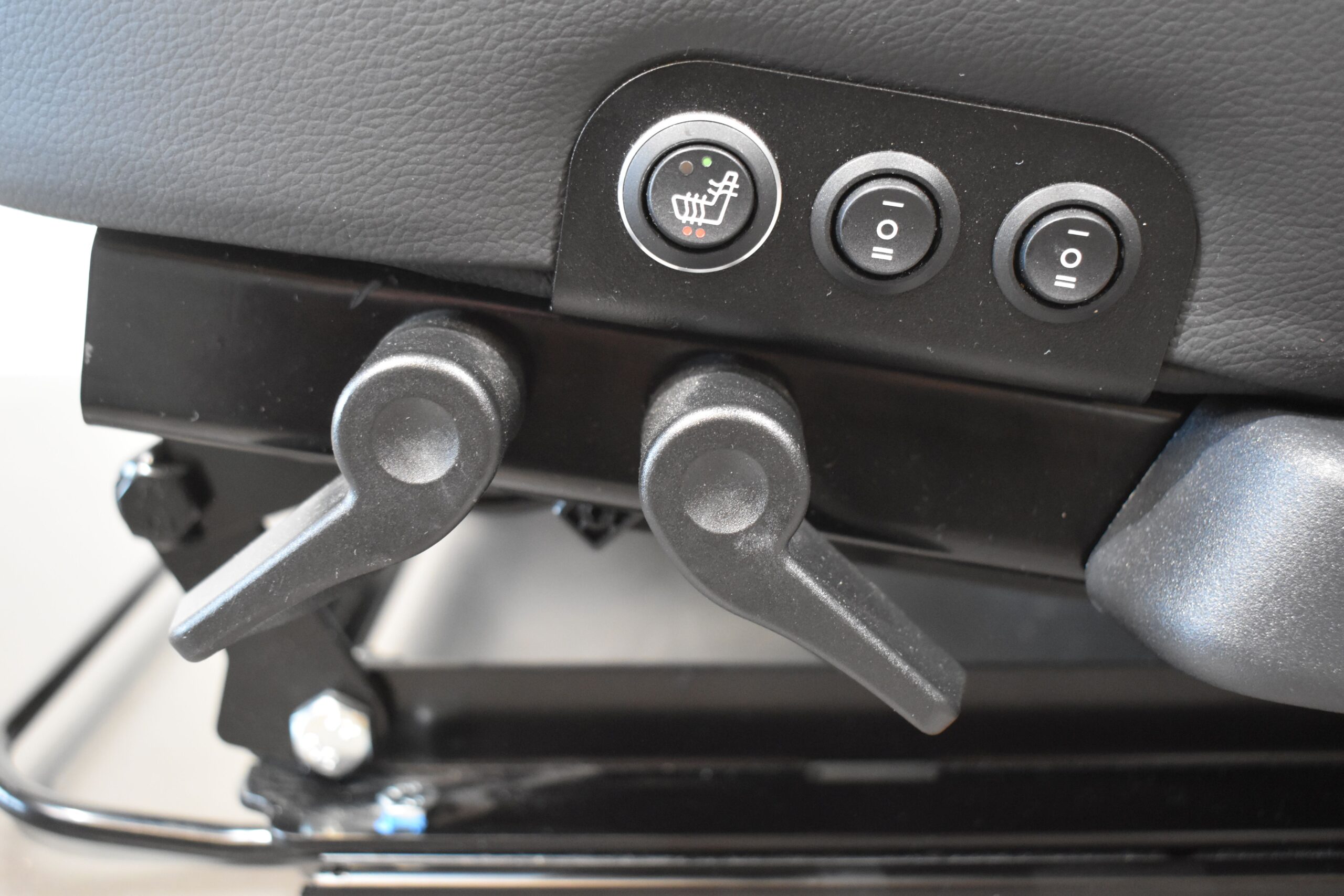 Aguti Sitz Beifahrersitz inkl. Sitzheizung – Bild 7