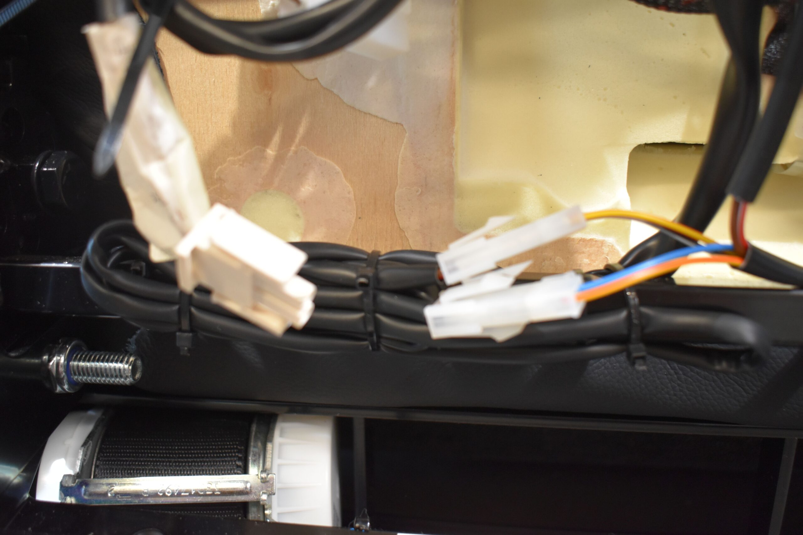 Aguti Sitz Beifahrersitz inkl. Sitzheizung – Bild 19