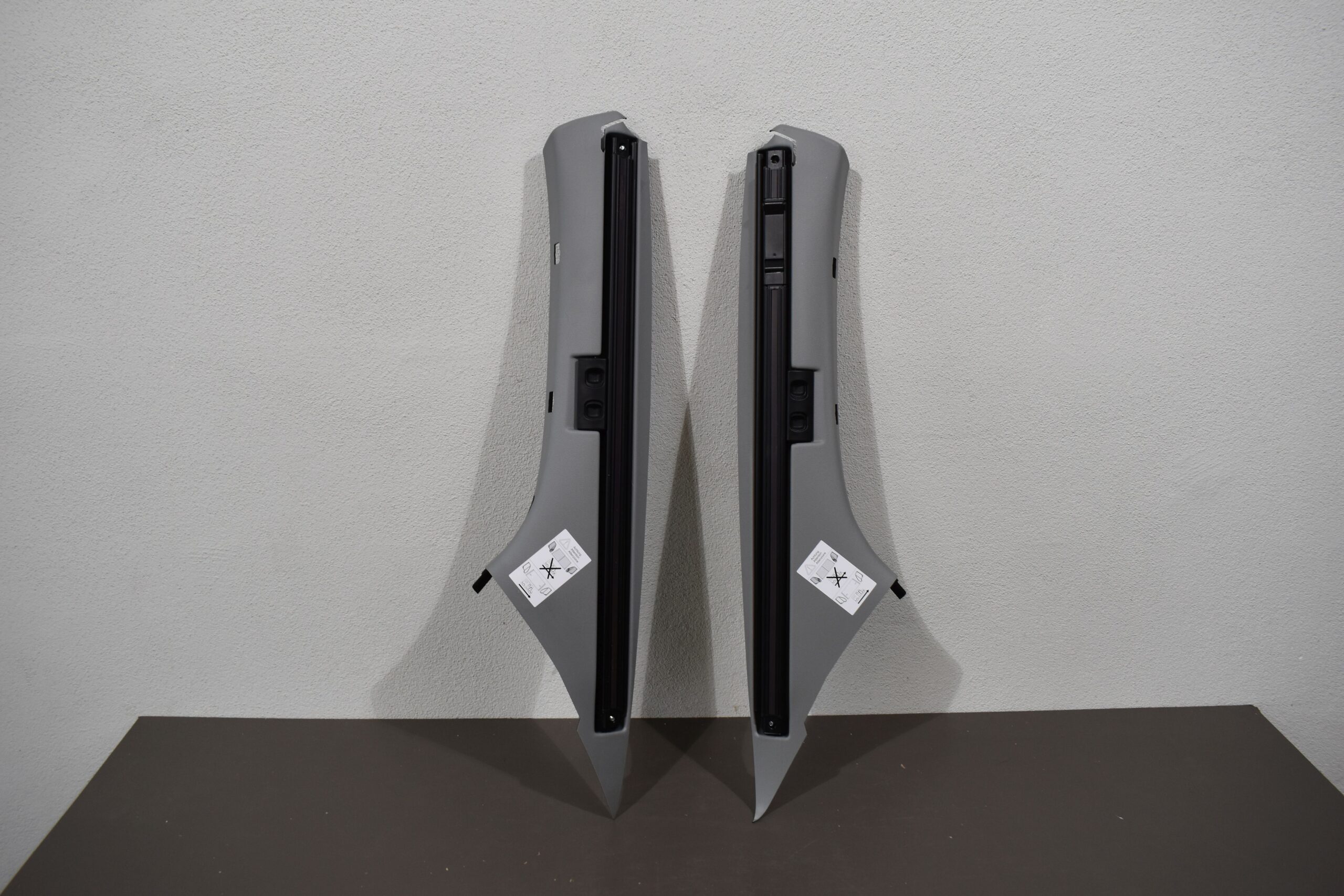 Reimo Frontscheibenrollo VW T5 2010; grau – Bild 3