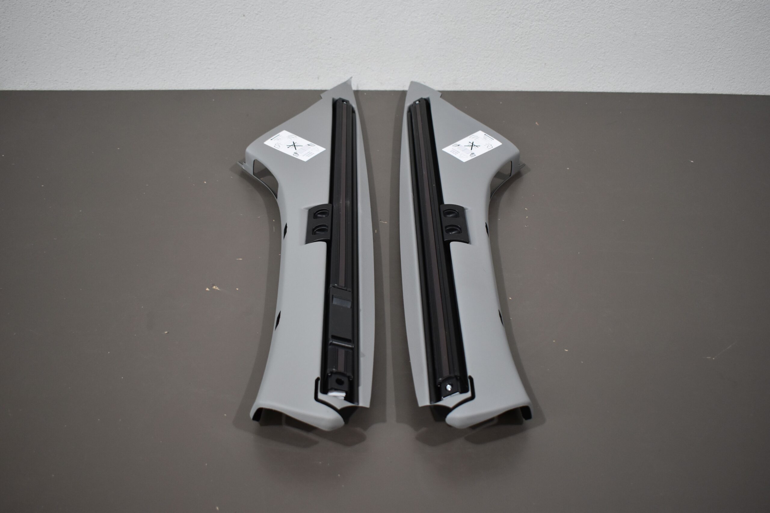 Reimo Frontscheibenrollo VW T5 2010; grau – Bild 5