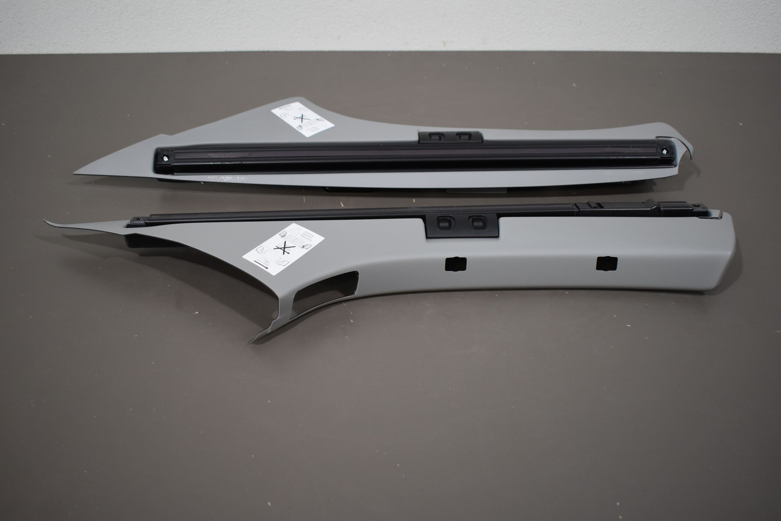 Reimo Frontscheibenrollo VW T5 2010; grau – Bild 6