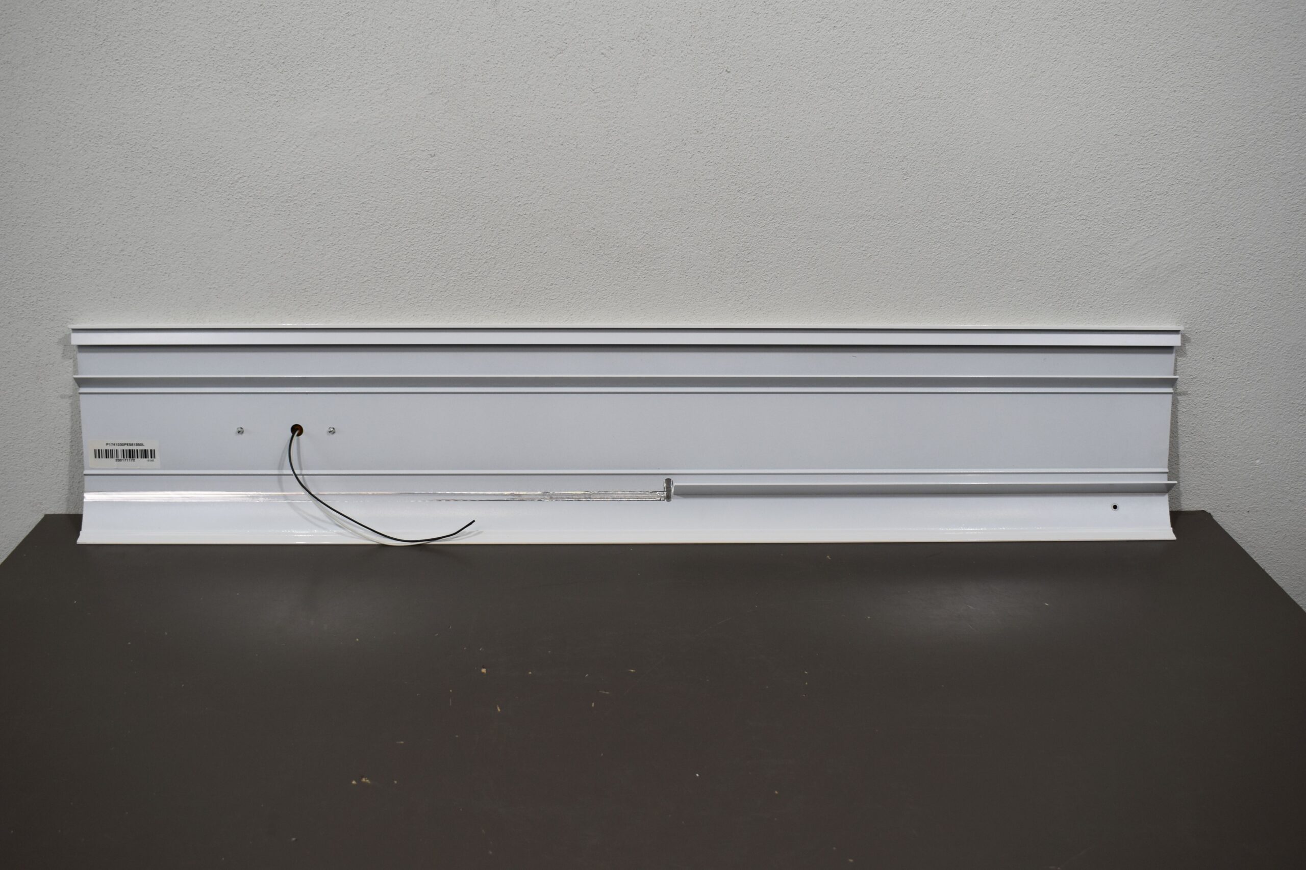 Wohnmobil Schürze mit Positionsleuchte; weiß; 270x1350mm – Bild 5