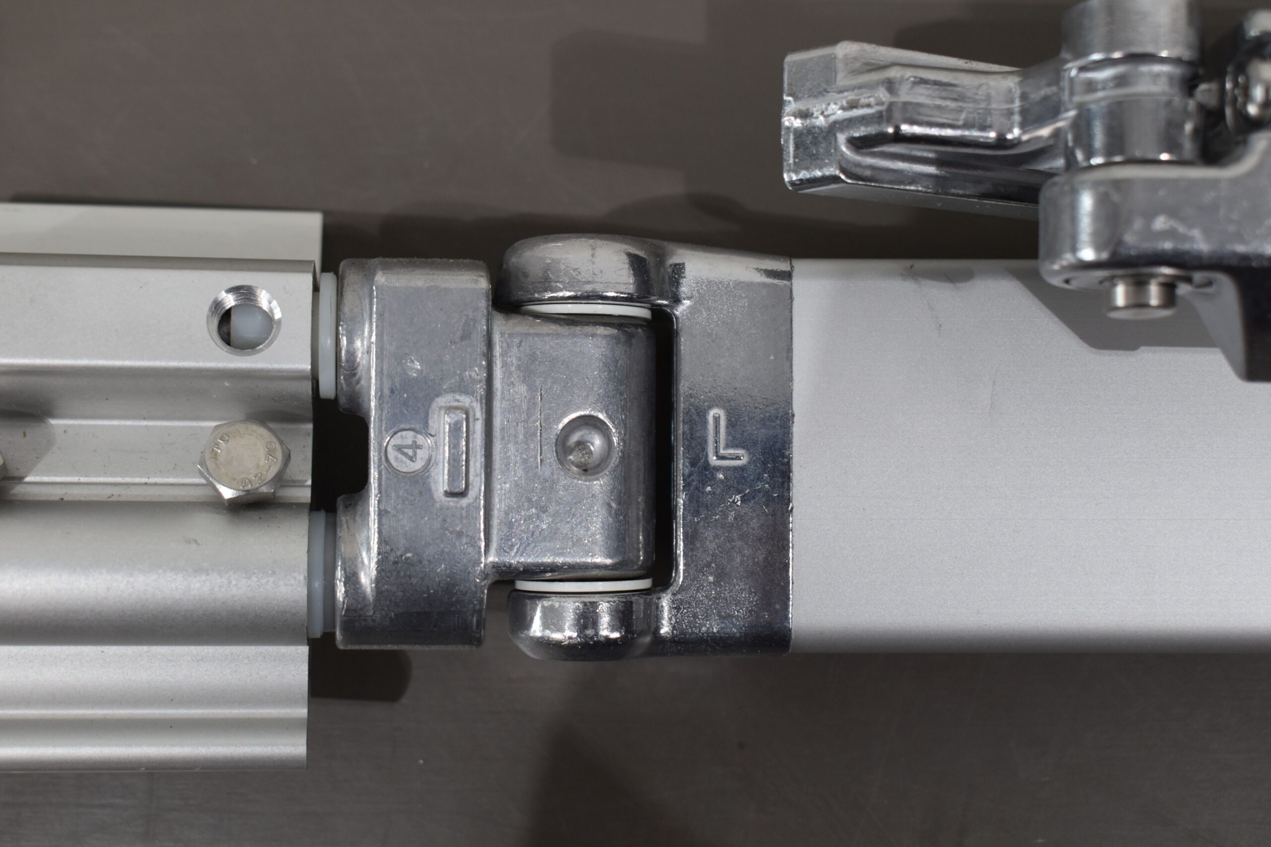 Thule Omnistor 5200 Gelenkarm links 2,5m – Bild 13