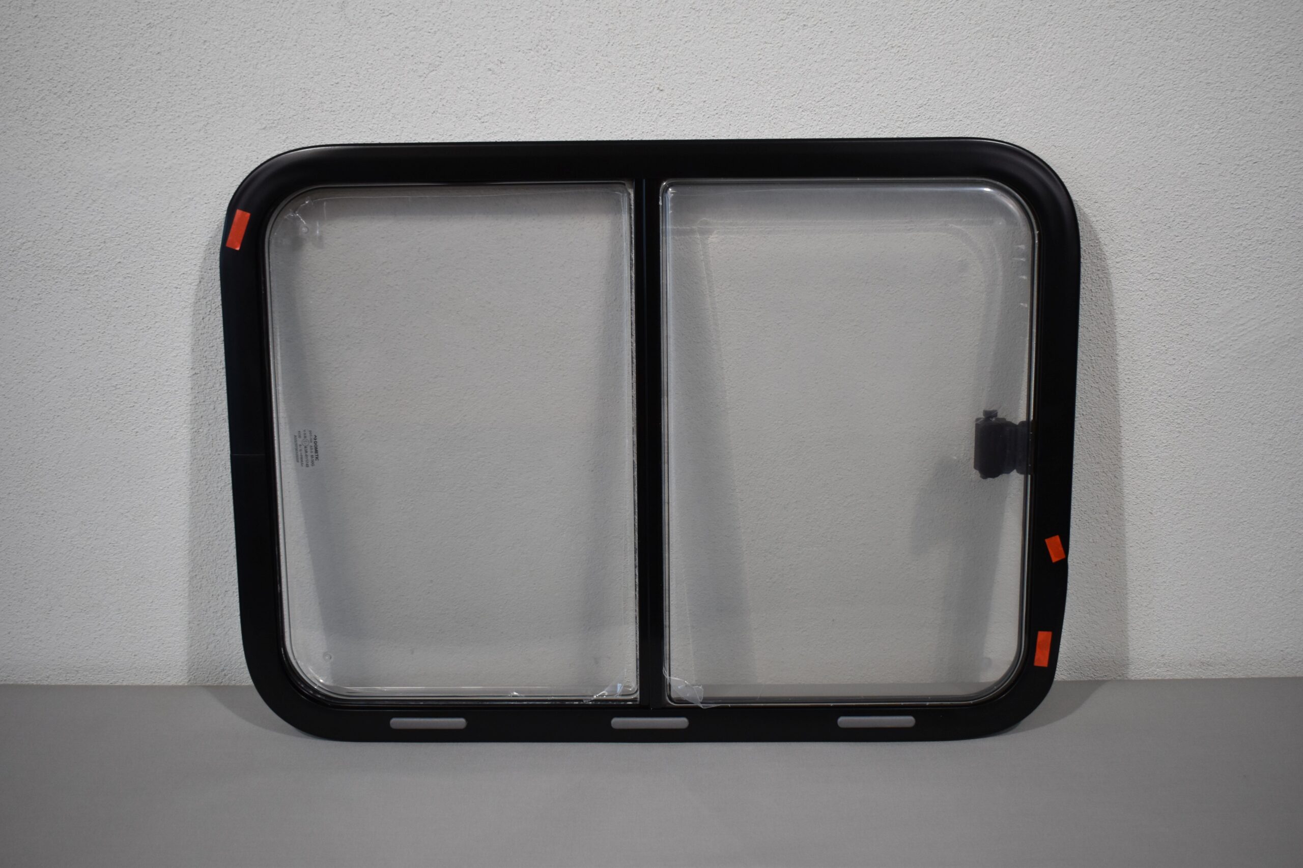 Dometic S7 Schiebefenster 700x500mm; schwarz – Bild 2