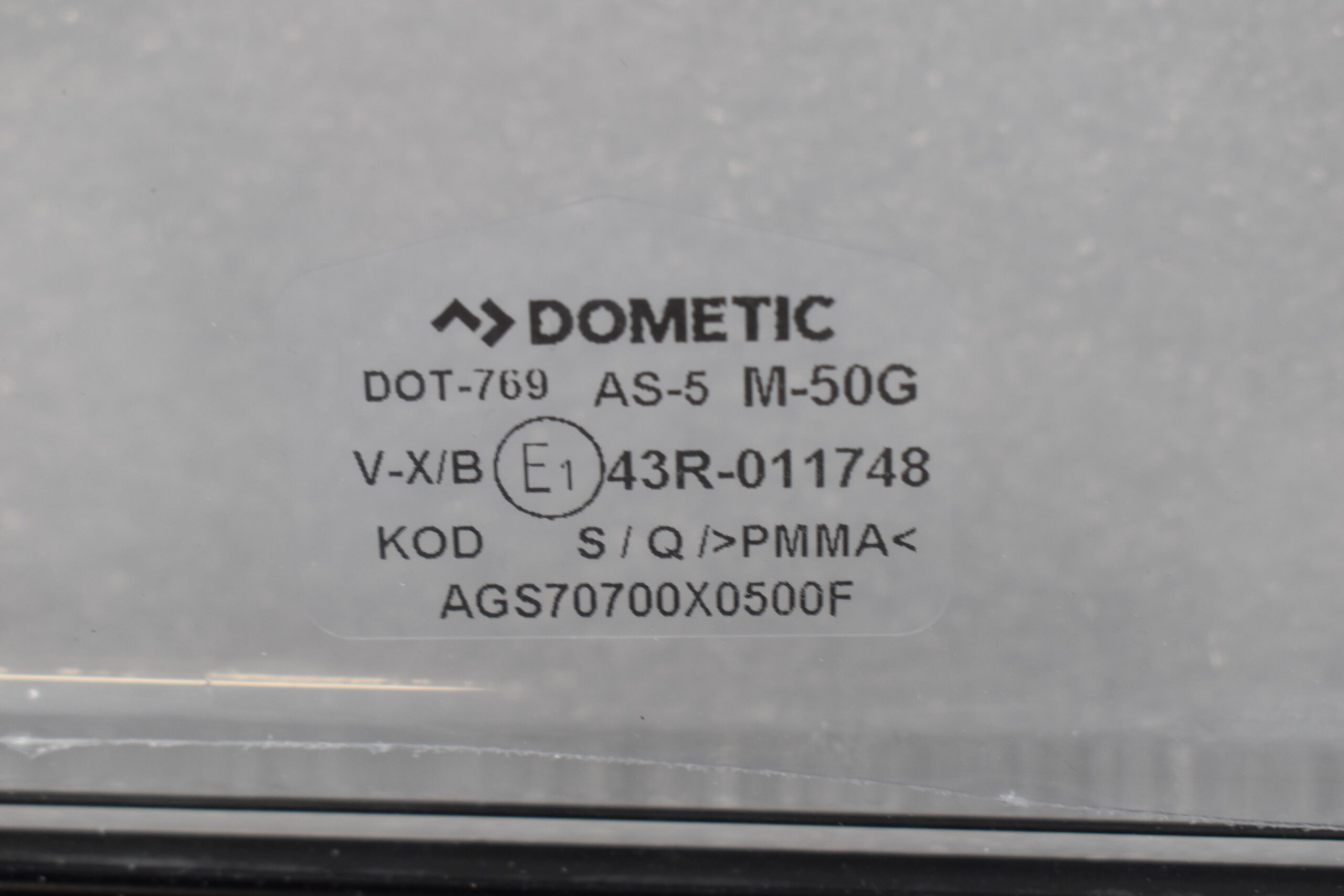 Dometic S7 Schiebefenster 700x500mm; schwarz – Bild 6