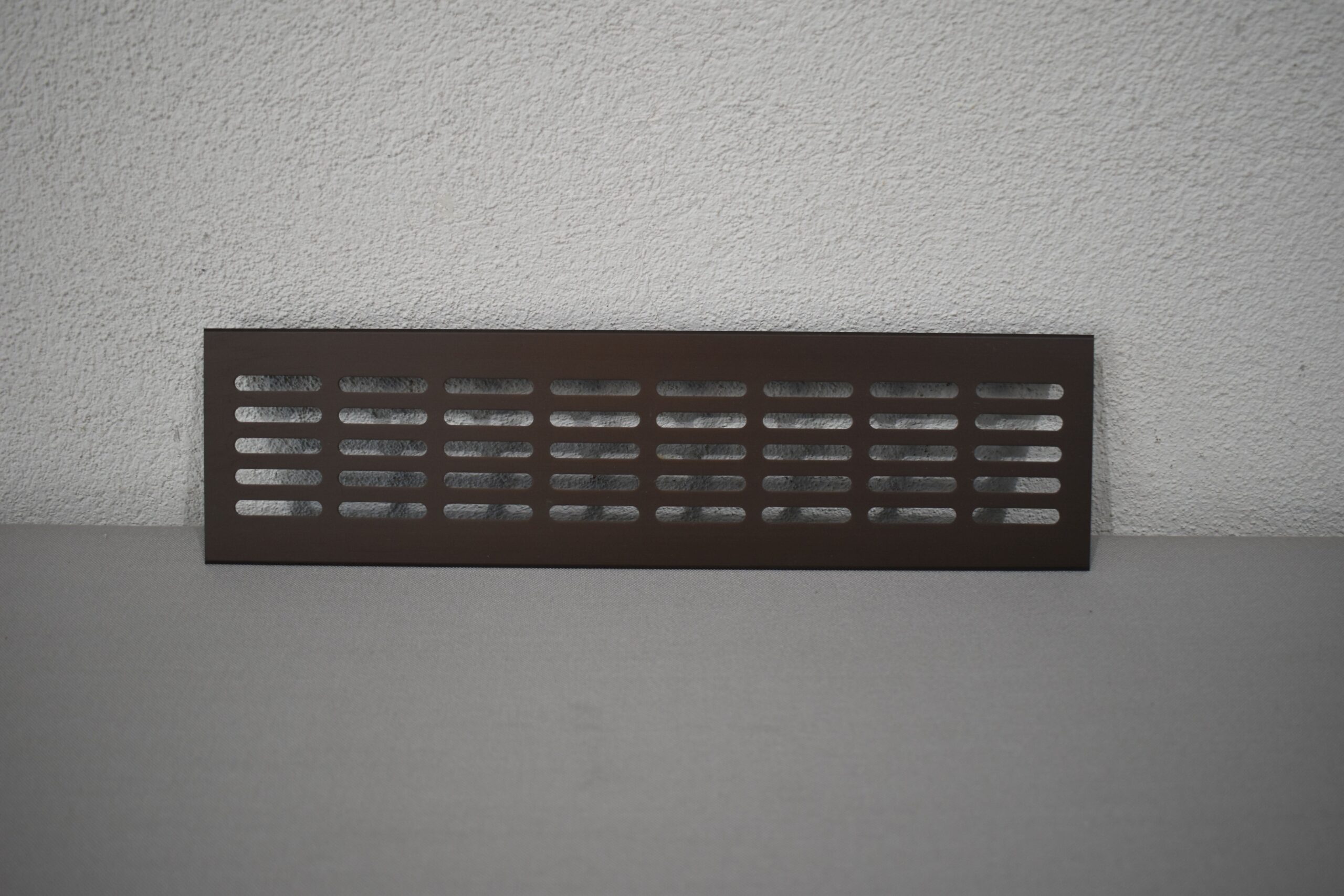 Belüftungsgitter / Stegblech dunkel braun; 280x65mm – Bild 3