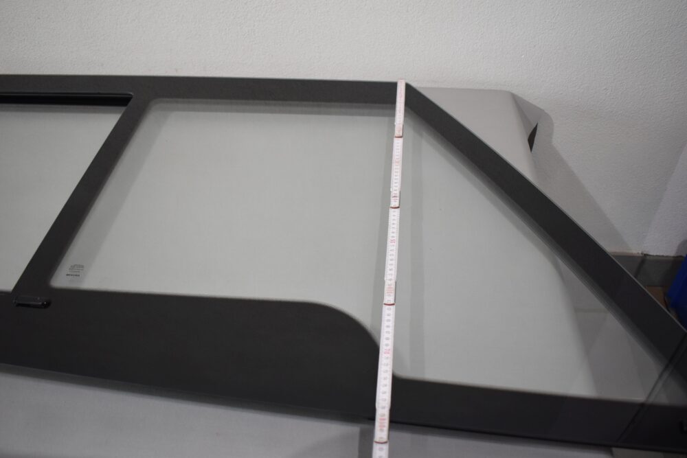 Eura Mobil Fahrerhausfenster Mekuwa Glasflächenschiebfenster rechts – Bild 9