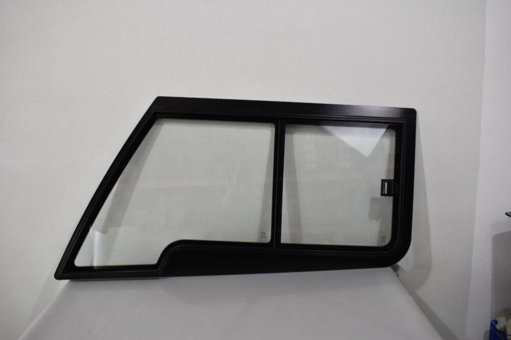 Eura Mobil Fahrerhausfenster Mekuwa Glasflächenschiebfenster rechts – Bild 5