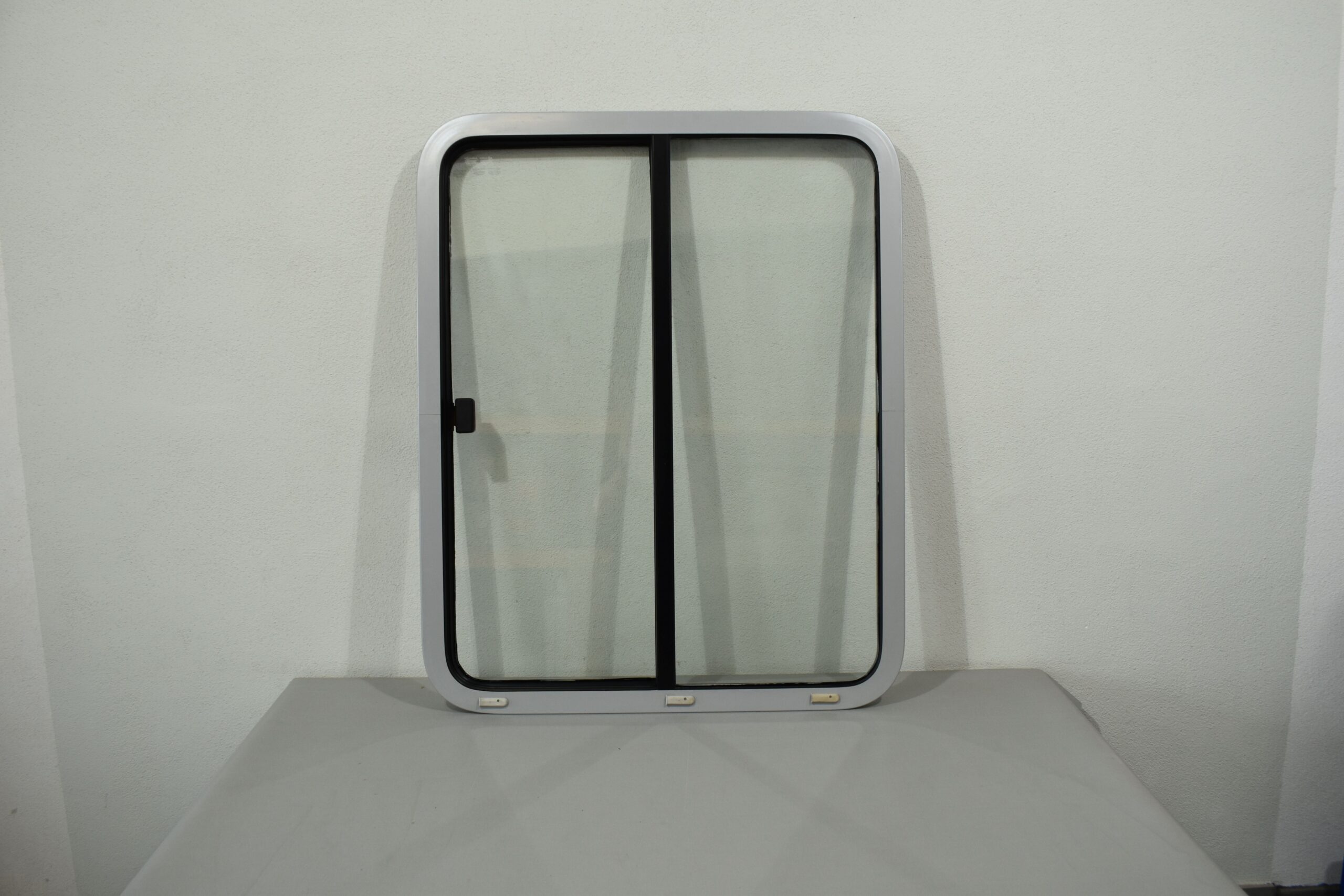 Niesmann und Bischoff Mekuwa Schiebefenster Beifahrerseite 1030x830mm