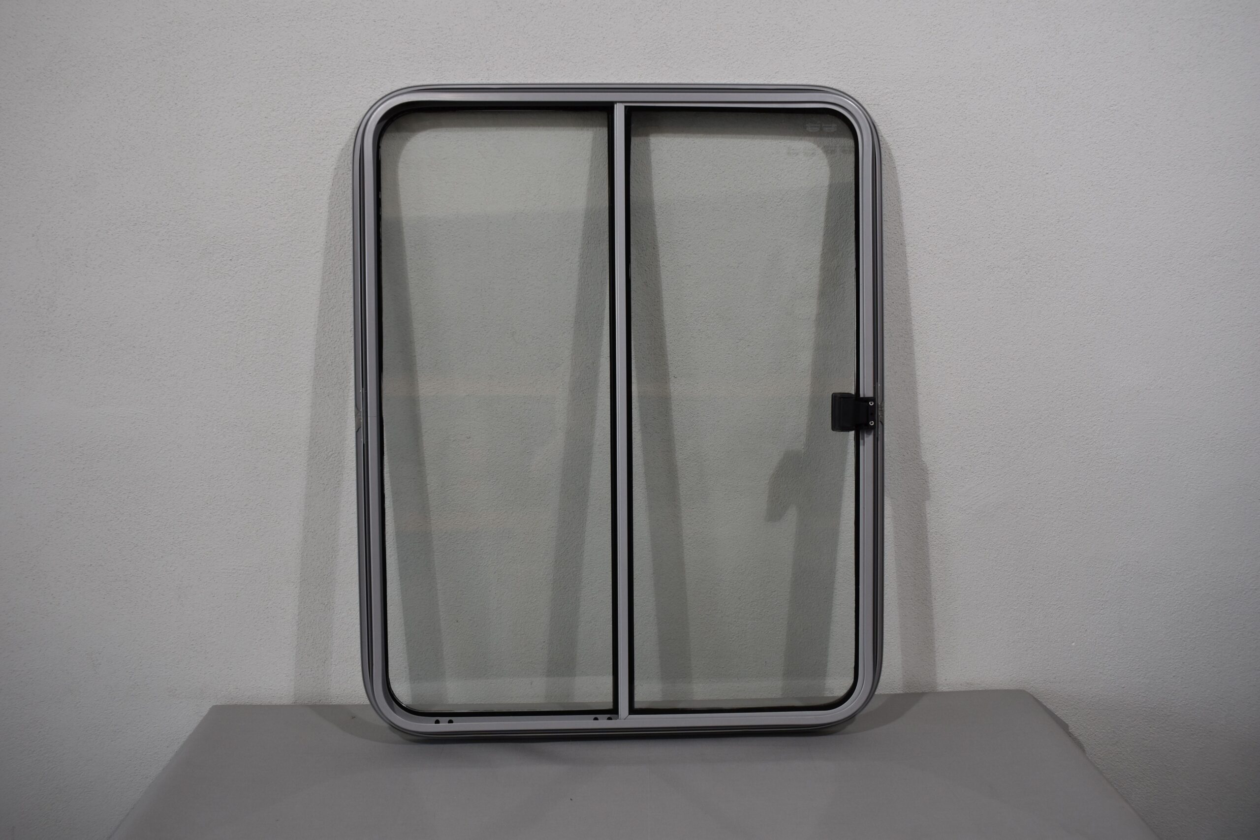 Niesmann und Bischoff Mekuwa Schiebefenster Beifahrerseite 1030x830mm – Bild 4