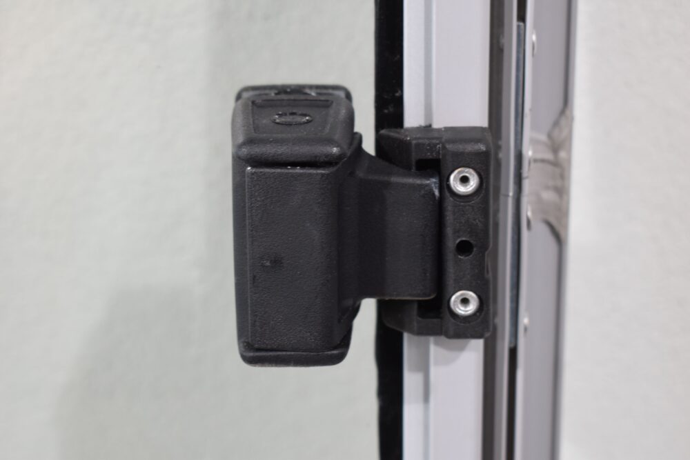 Niesmann und Bischoff Mekuwa Schiebefenster Beifahrerseite 1030x830mm – Bild 5