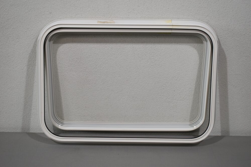 Eura Mobil Klappenrahmen weiß; 620x420mm – Bild 7