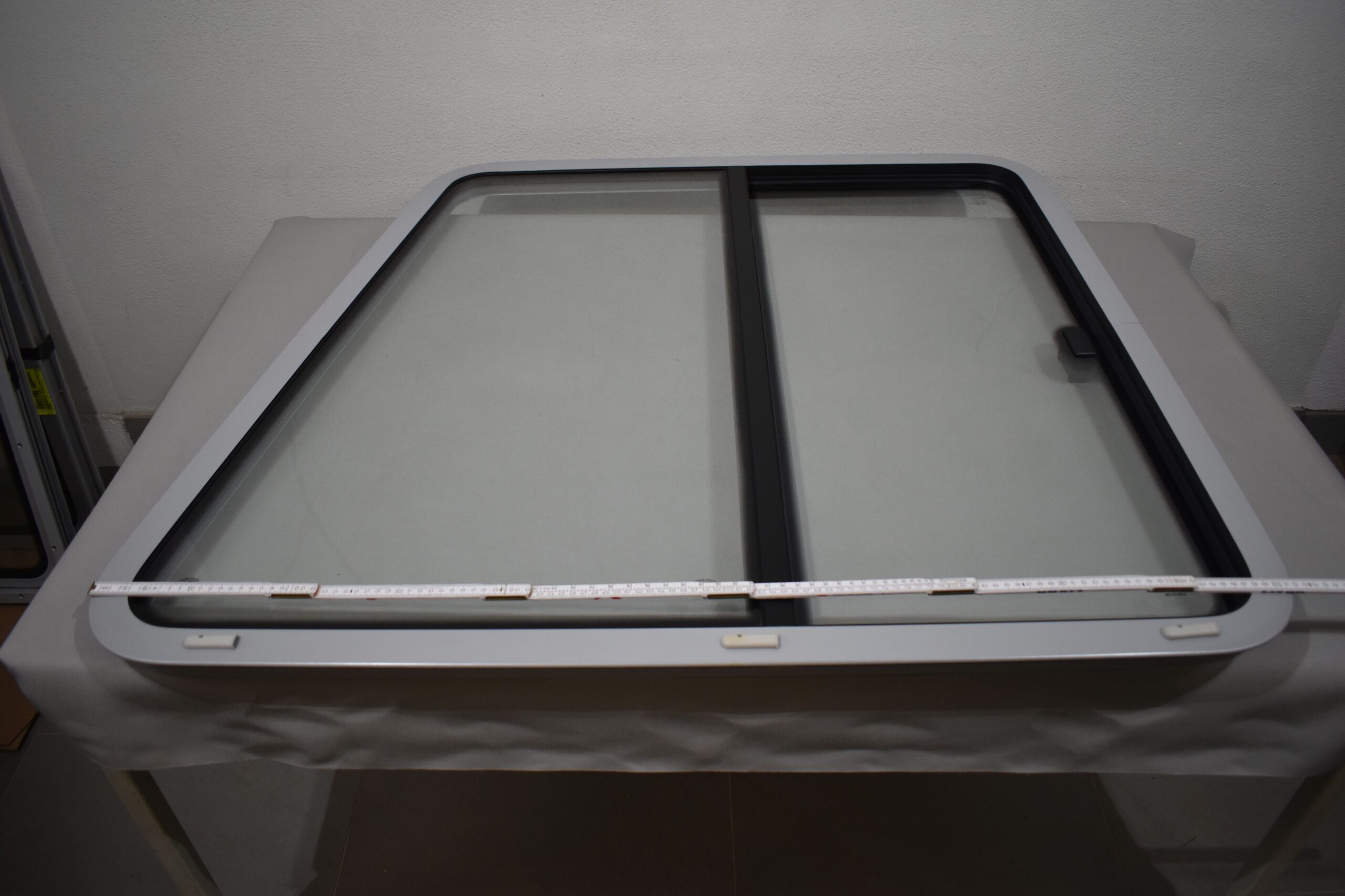 Niesmann und Bischoff Mekuwa Schiebefenster Fahrerseite – Bild 9