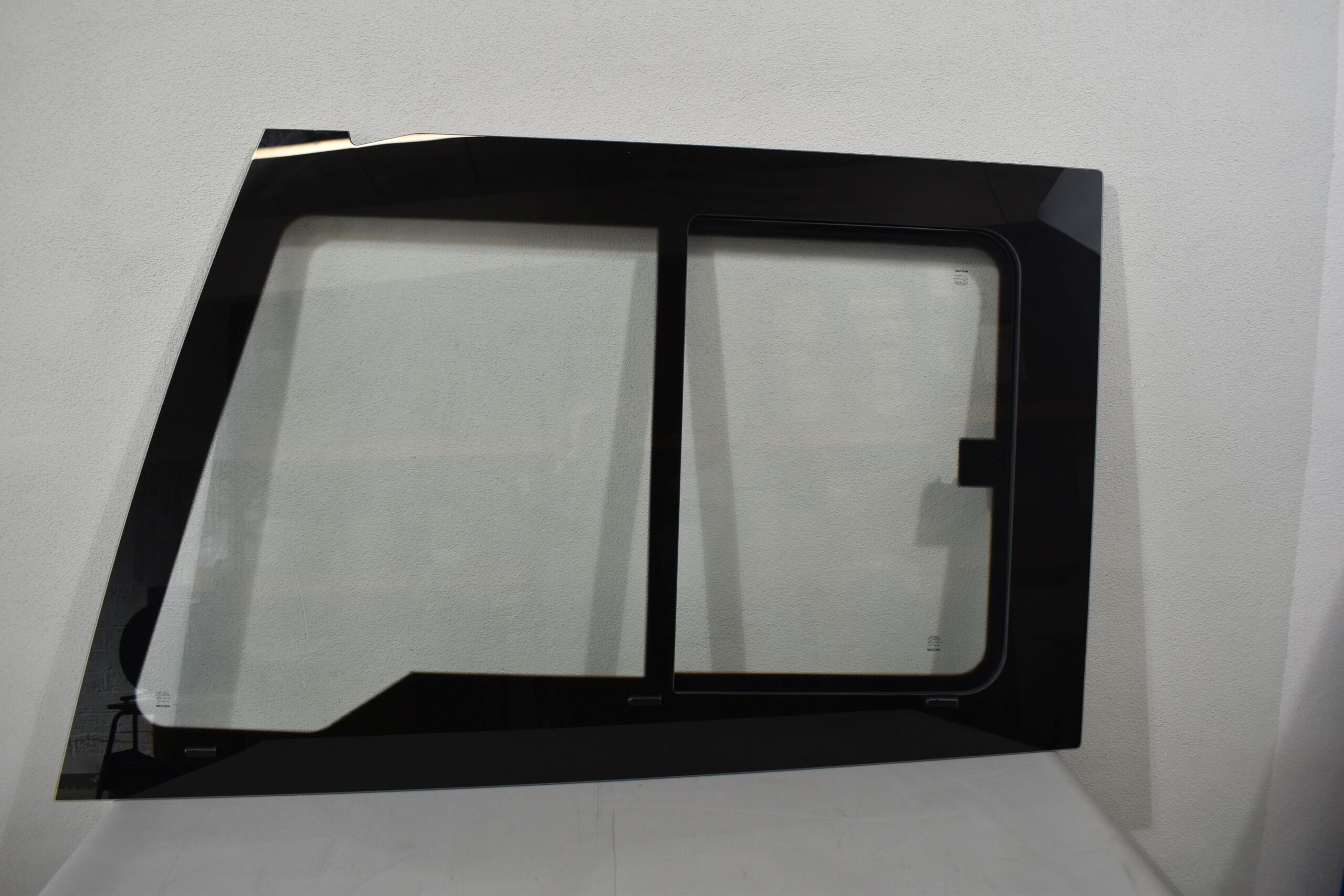 Niesmann und Bischoff Arto 2013 Fahrerhausfenster links – Bild 2