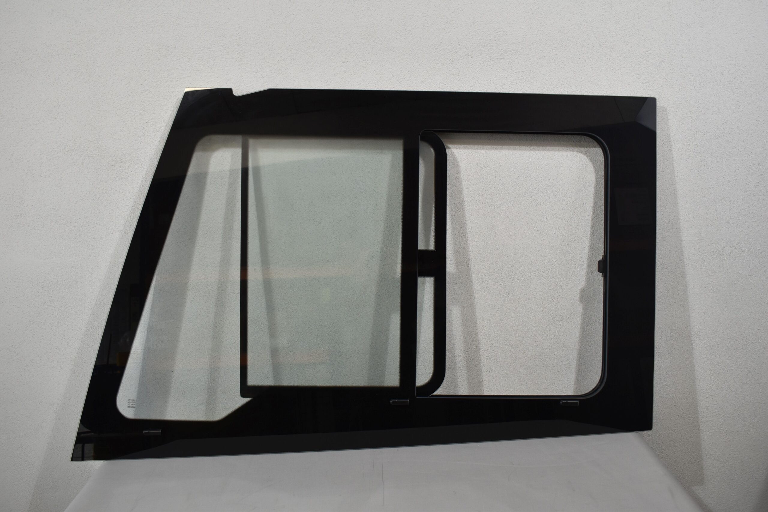 Niesmann und Bischoff Arto 2013 Fahrerhausfenster links – Bild 3